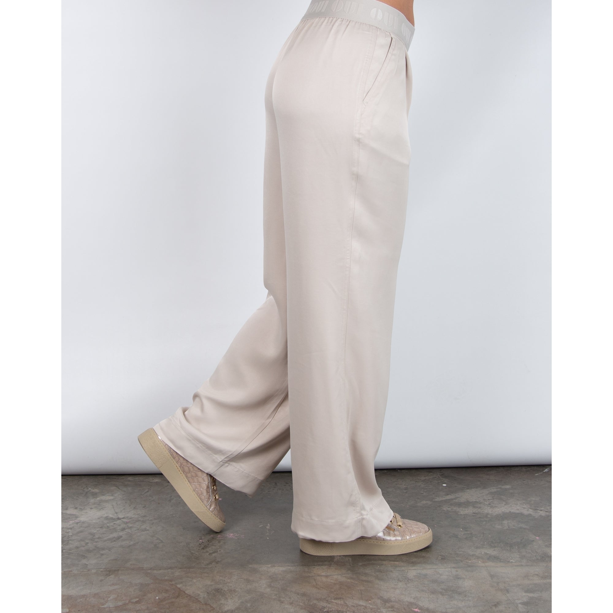 Oui Pull On Palazzo Trouser With Logo Waistband Light Stone 7086