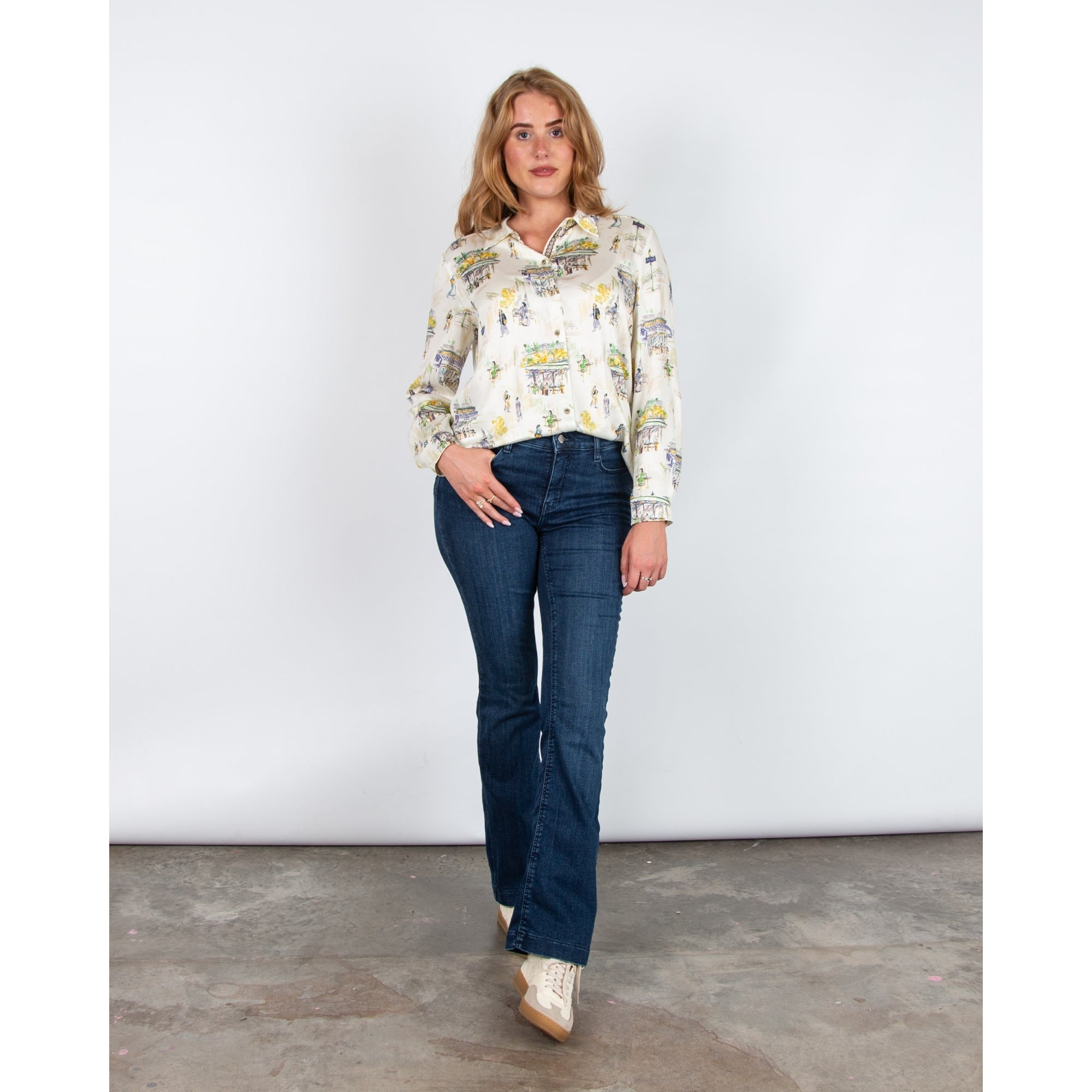 Tinta Style Gema Paris Sketch Print Blouse With Shirt Collar Cream