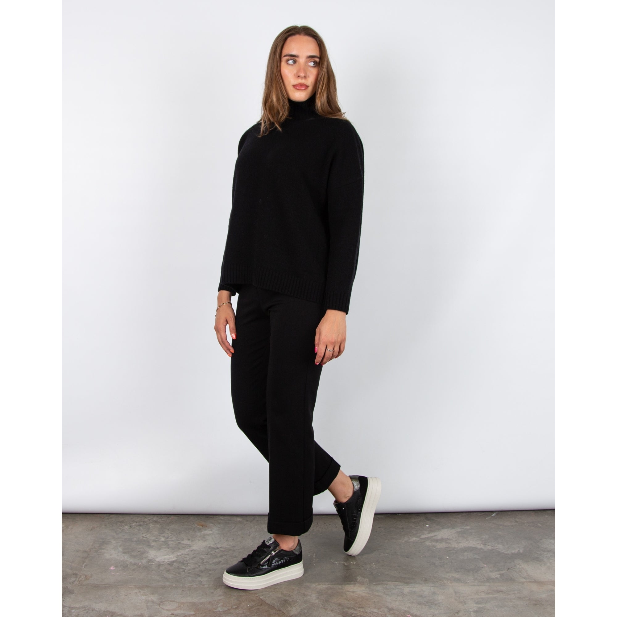 Weekend By Maxmara Borgia Turtle Neck Loose Bodied Wool Jumper Black 009