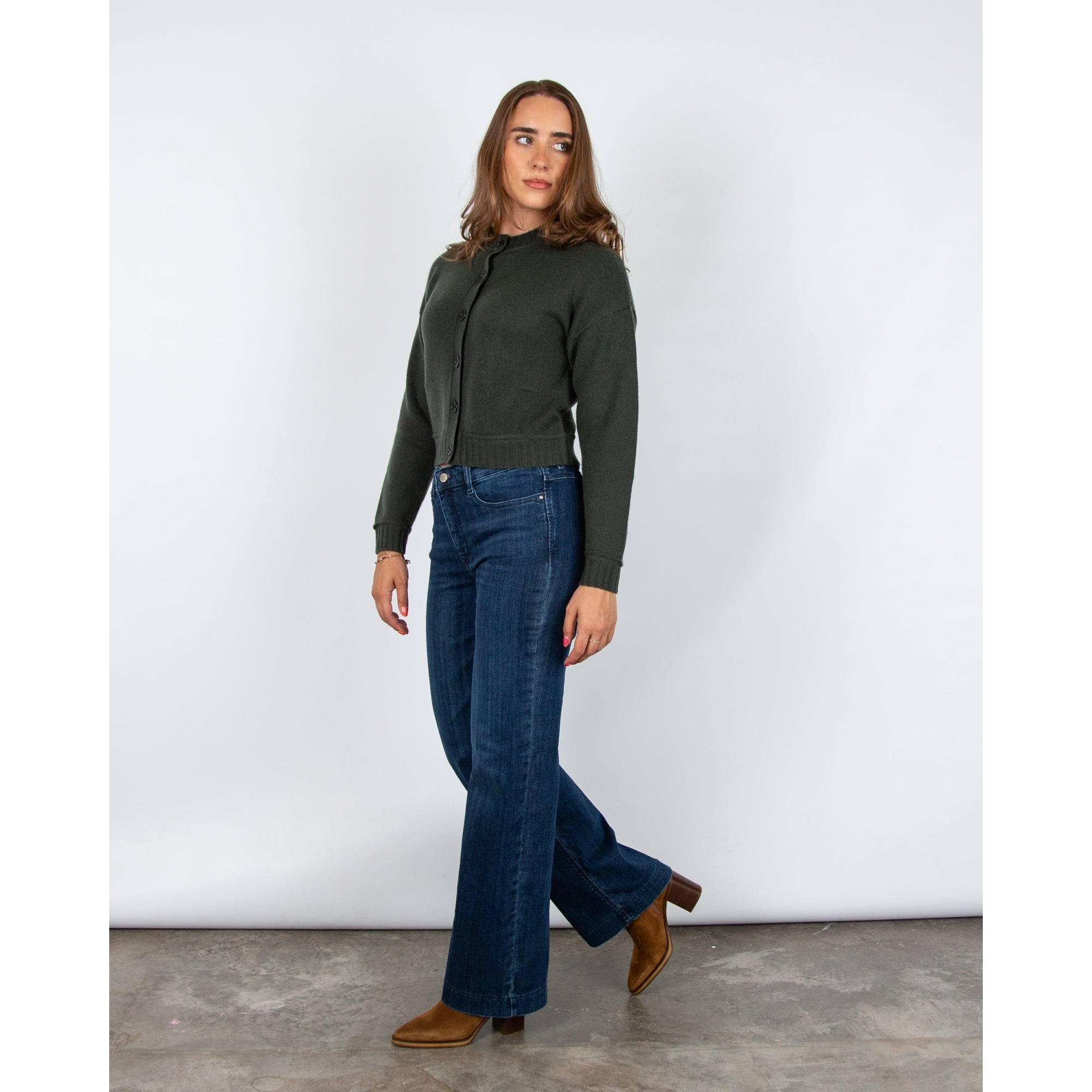 Jumper 1234 Button Down Boxy Crew Neck Cardigan Khaki