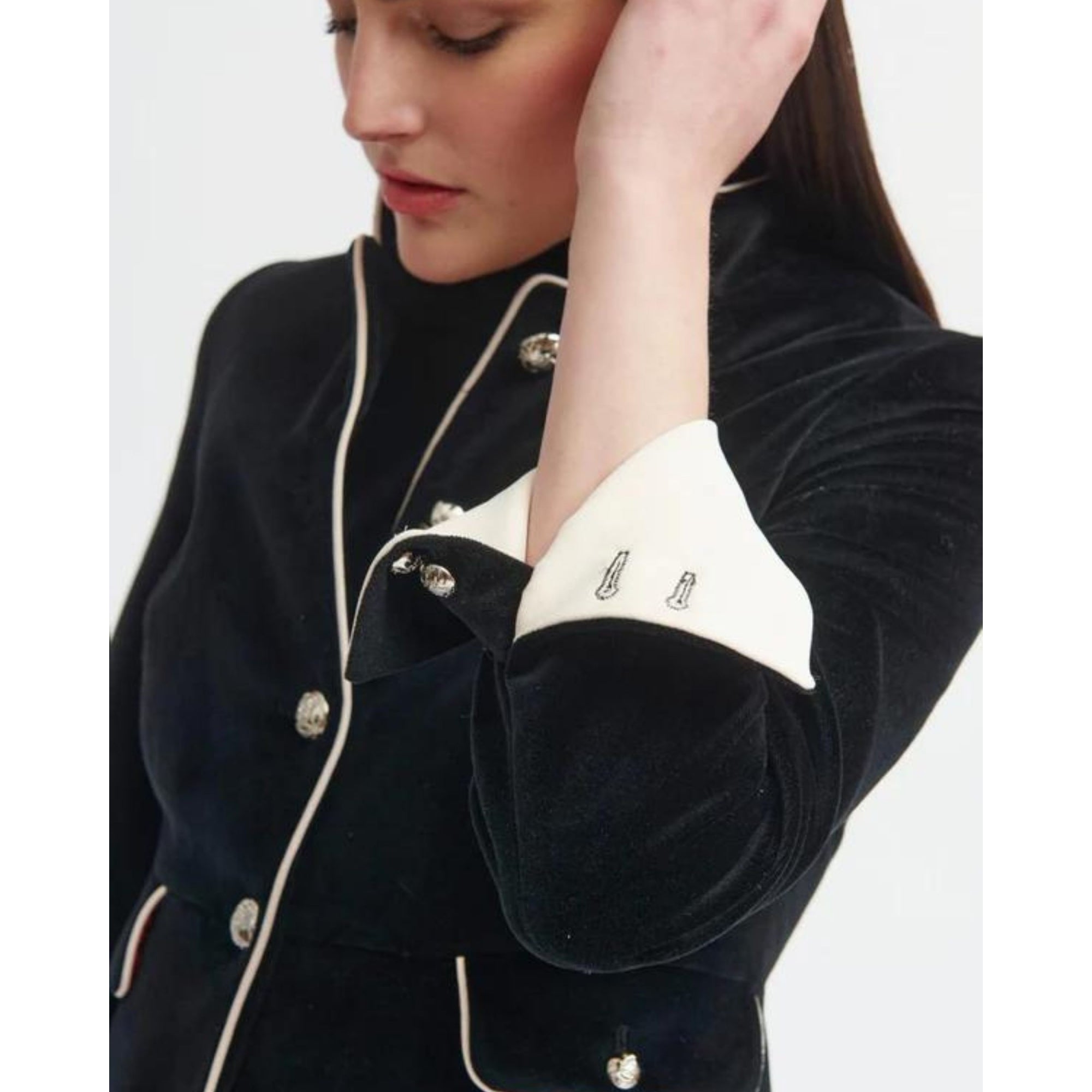 Bariloche Rozas Long Line Fitted Velvet Jacket Cream Piping Black