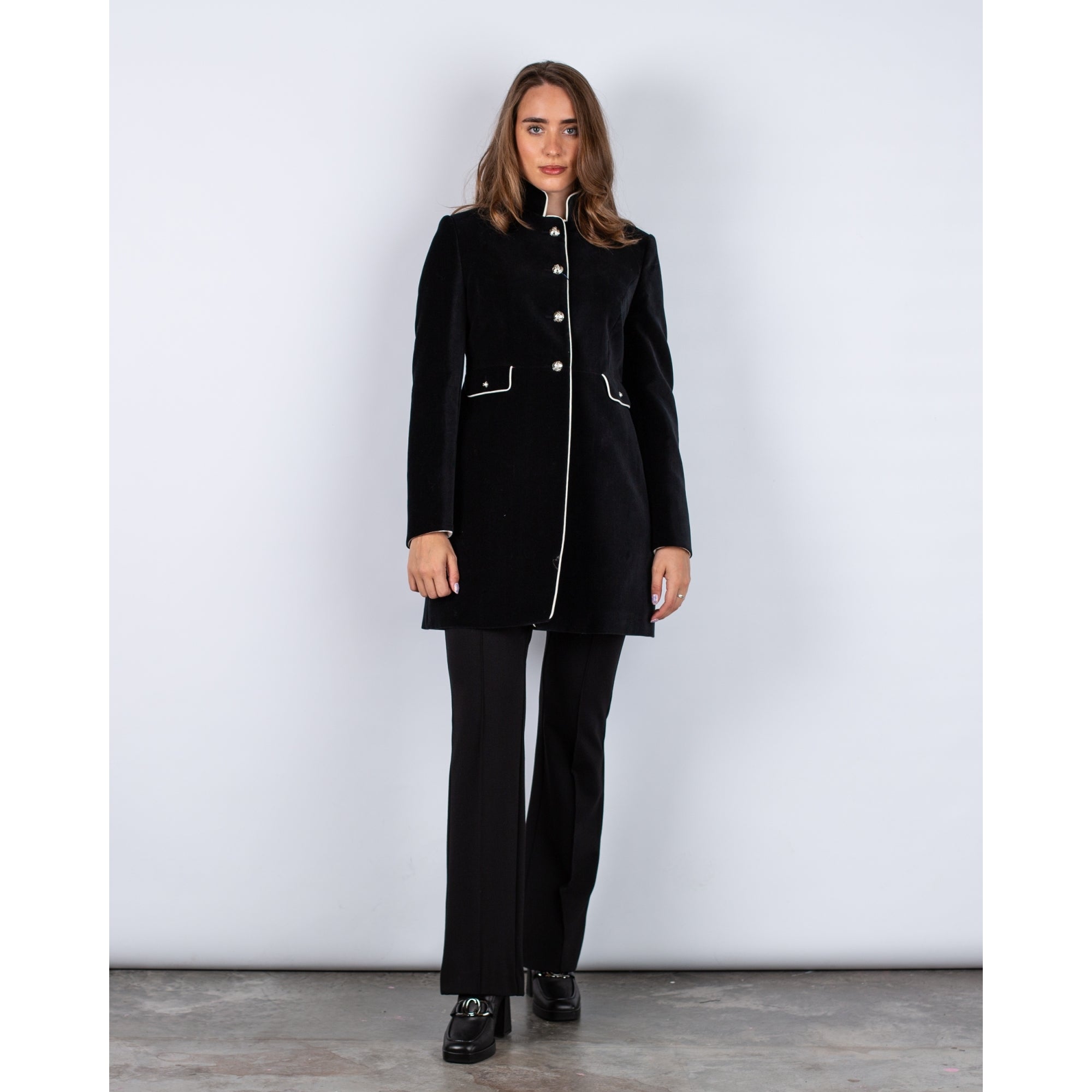 Bariloche Rozas Long Line Fitted Velvet Jacket Cream Piping Black