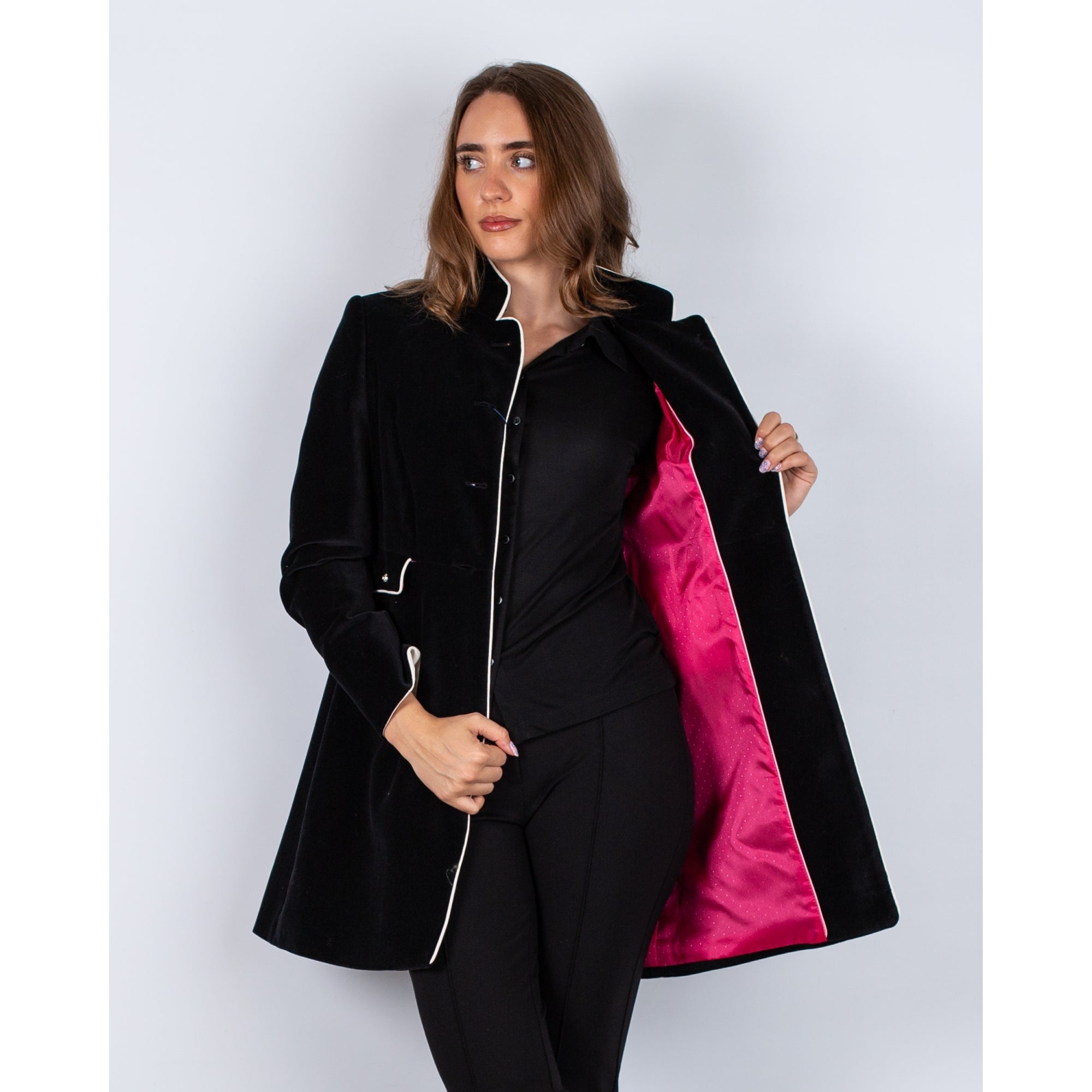 Bariloche Rozas Long Line Fitted Velvet Jacket Cream Piping Black