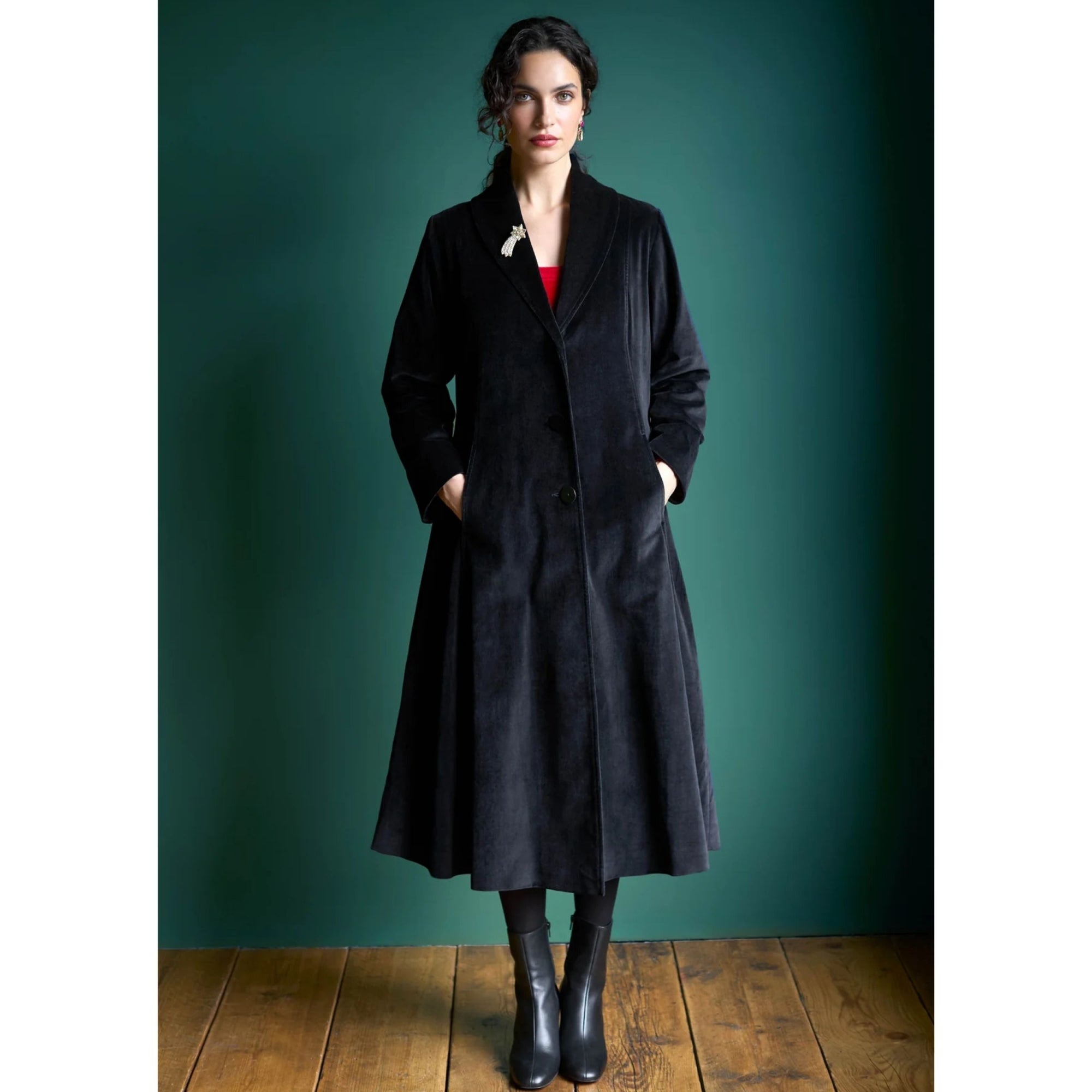 Sahara Velvet Long Coat Black