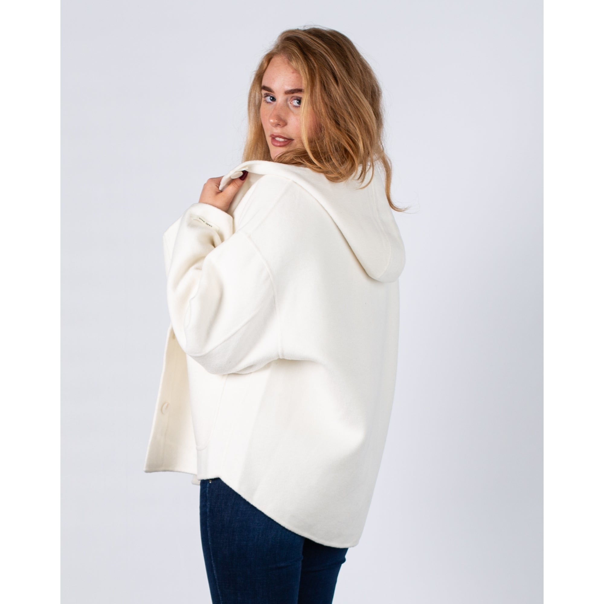 Sunny Studio Cocoon Shaped Wool And Cashmere Jacket Winter White