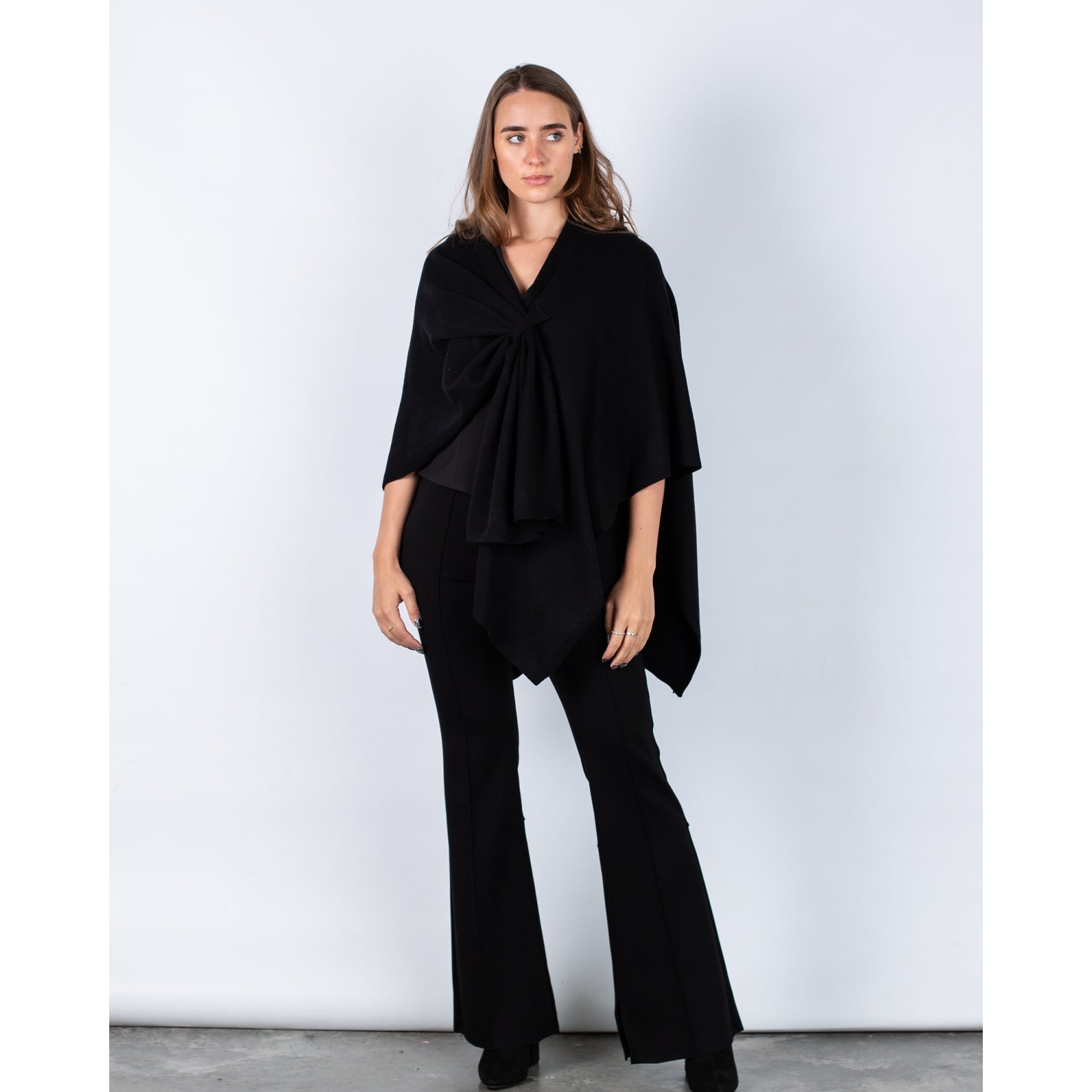 Zelly Poncho With Pull Through Fastening Black