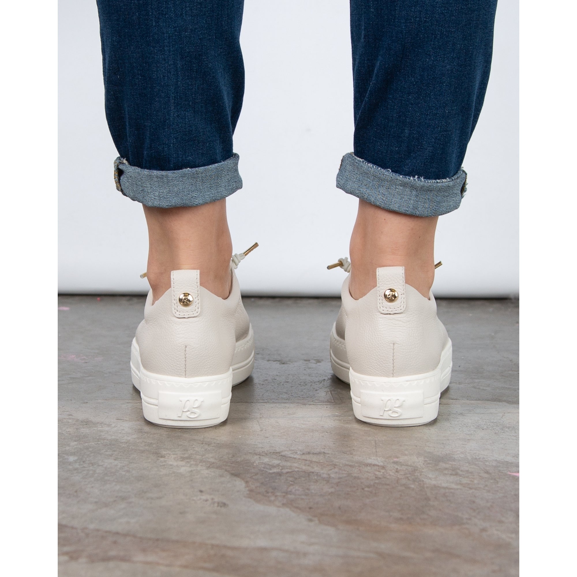 Paul Green Calligraphy Detail Pull On Grained Leather Sneaker Ivory/gold