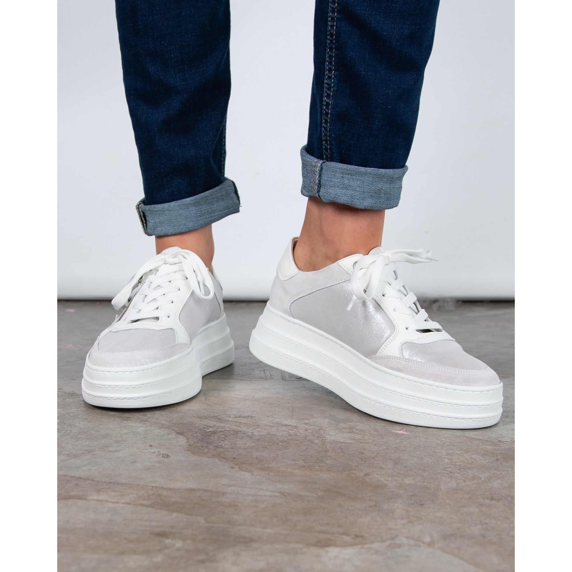 Dl Sport Flatform Sheen Suede Trainers With Side Zip Grey/white