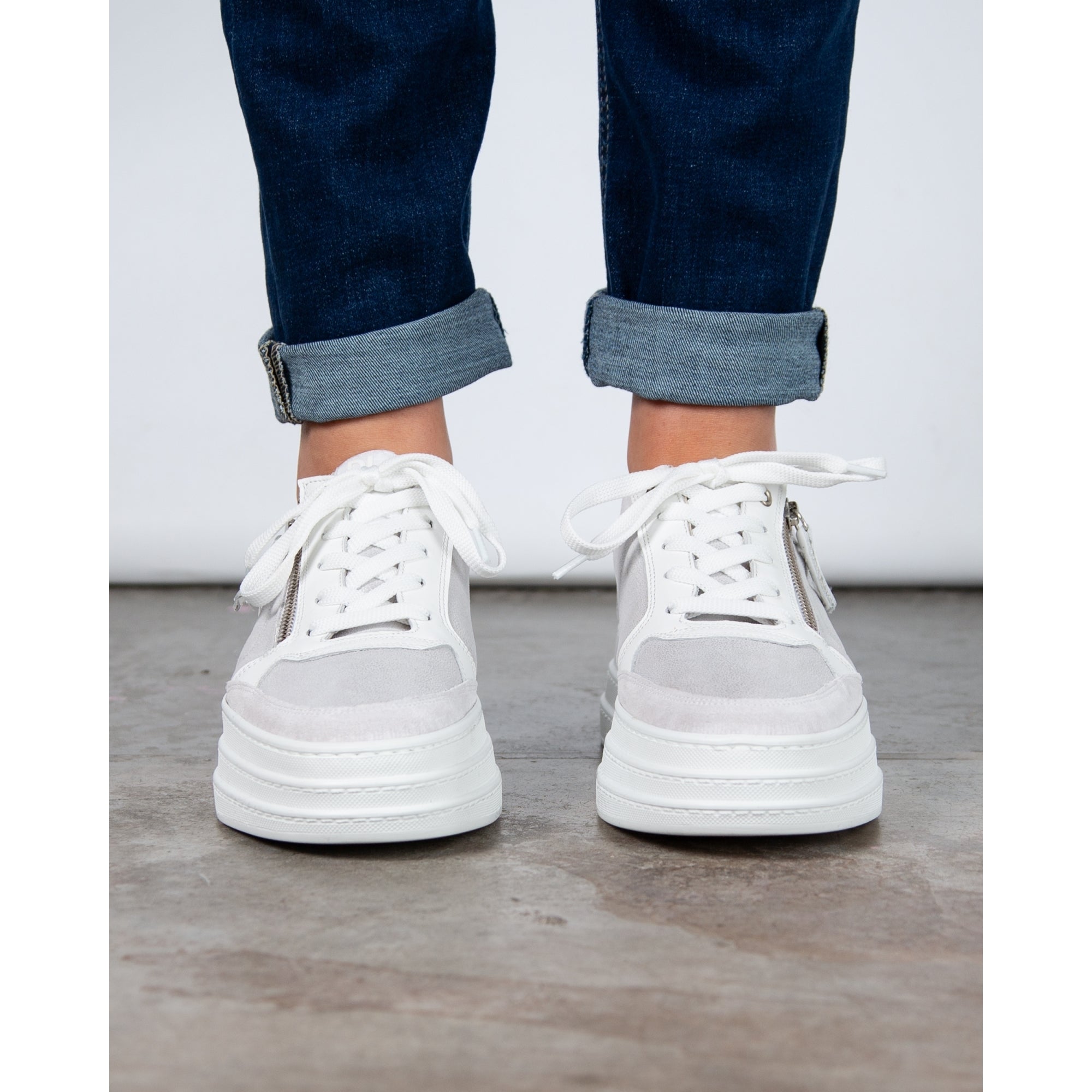 Dl Sport Flatform Sheen Suede Trainers With Side Zip Grey/white