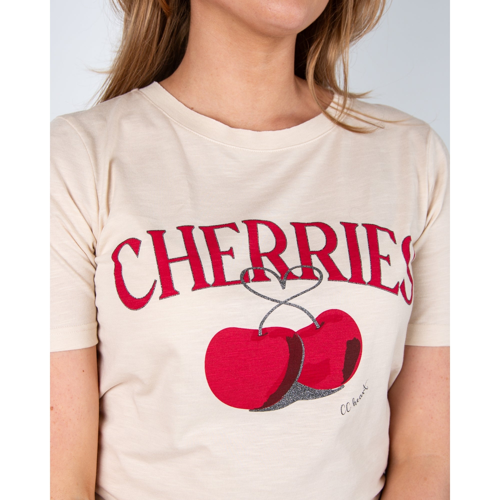 Coster Copenhagen Cherries Round Neck T-shirt Beige/red