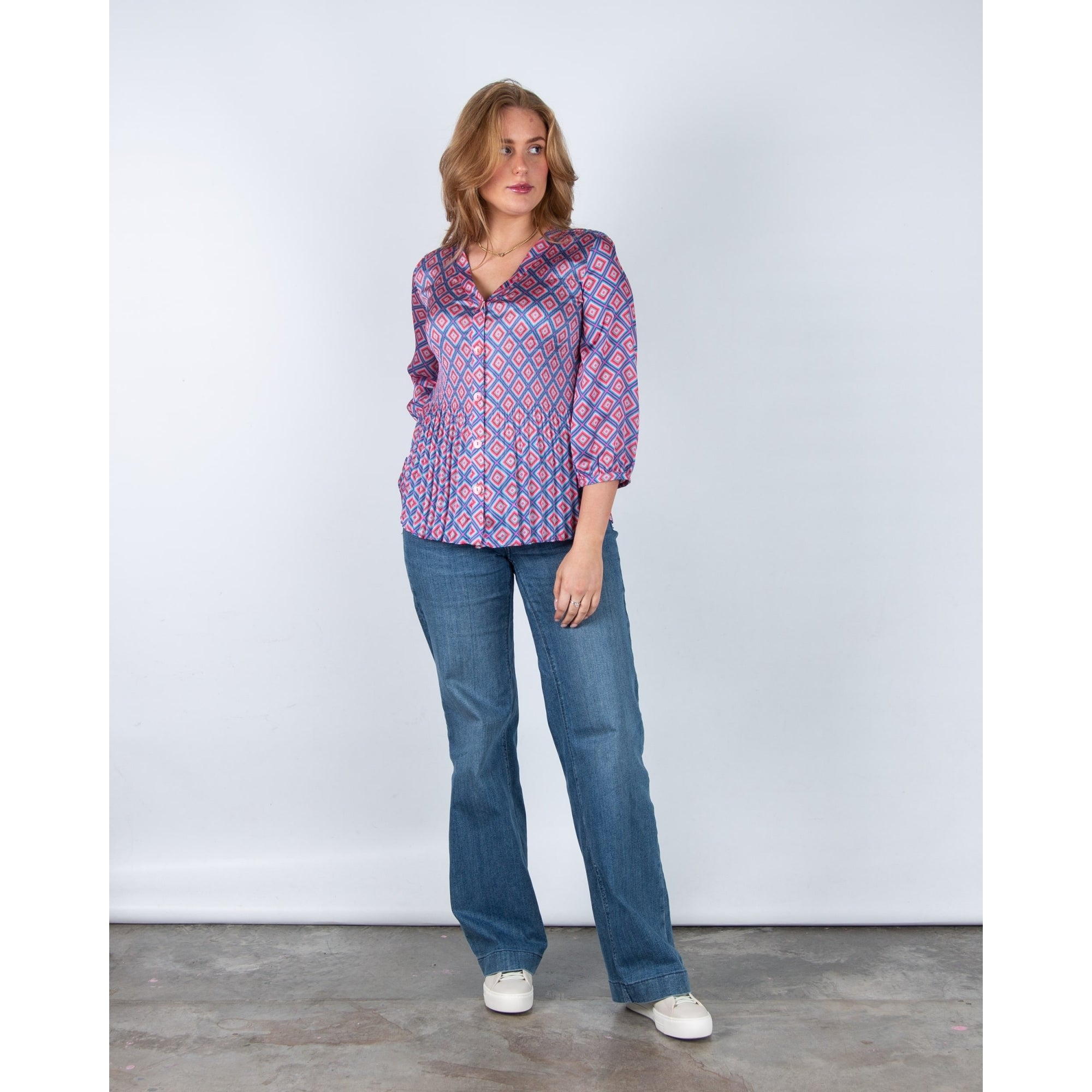 Tinta Style Oliva Diamond Print V Neck Pleat Blouse Blue/pink