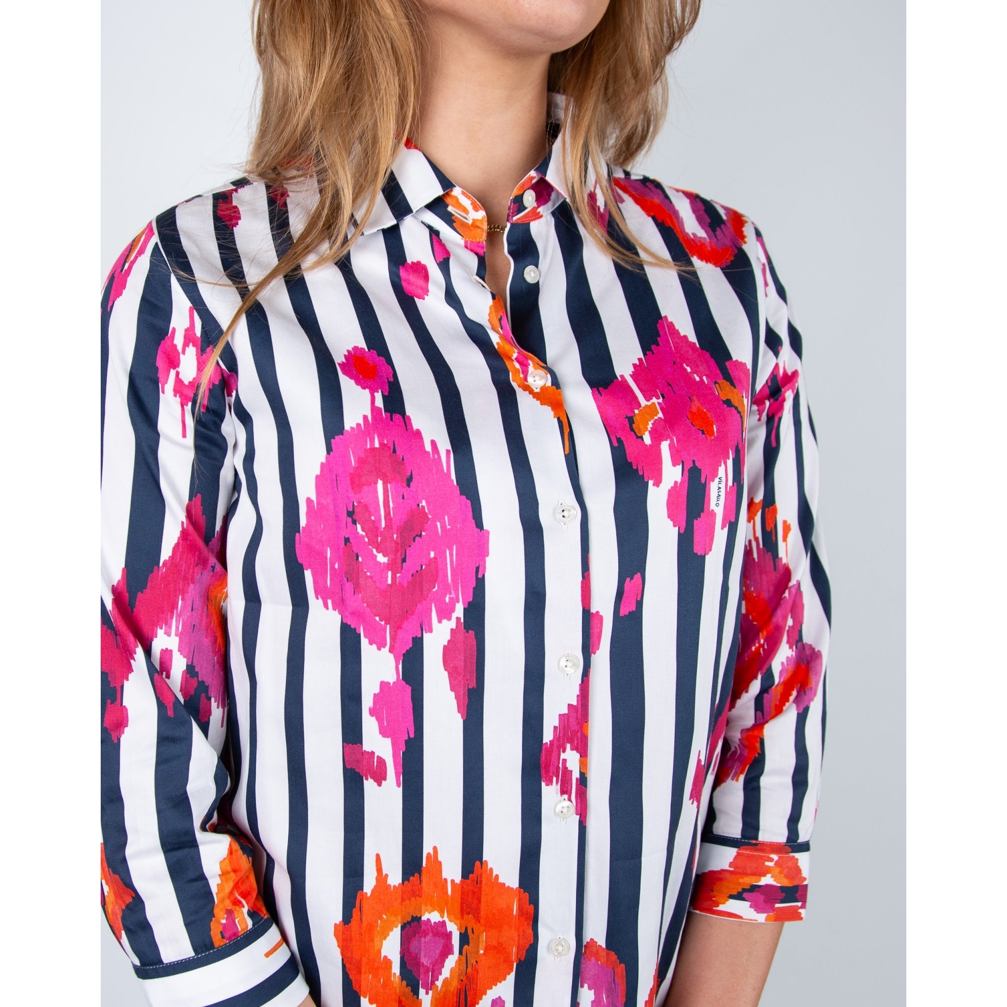 Vilagallo Poline Ikat Stripe Print Fitted Stretch Shirt Navy/pink