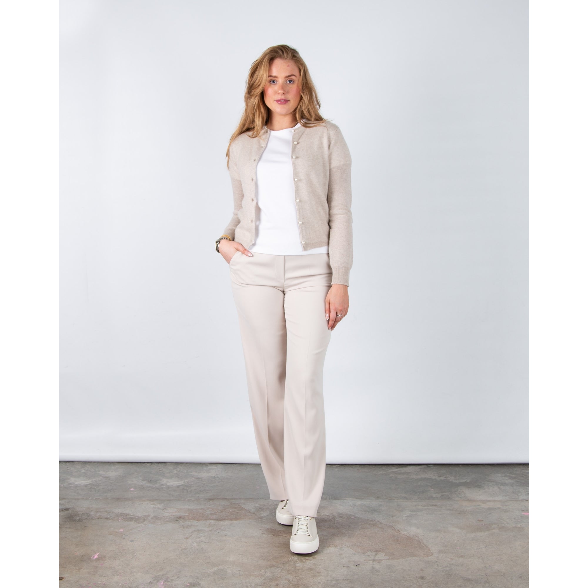 Herzens Angelegenheit Crew Neck Cashmere Cardigan With Pearl Buttons Oatmeal