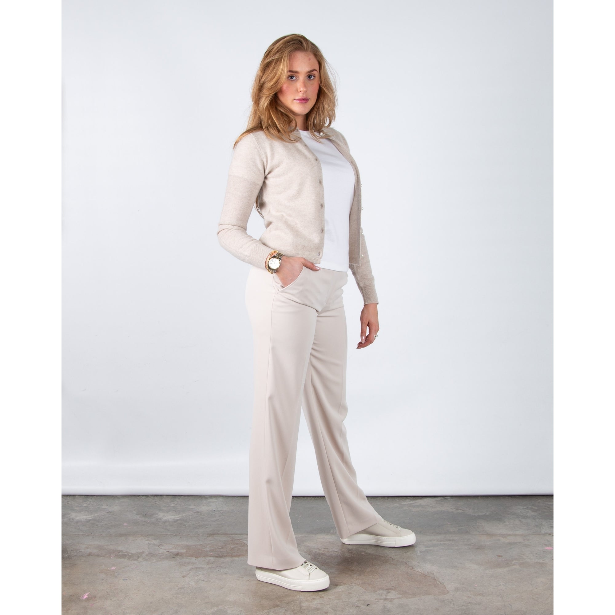 Herzens Angelegenheit Crew Neck Cashmere Cardigan With Pearl Buttons Oatmeal