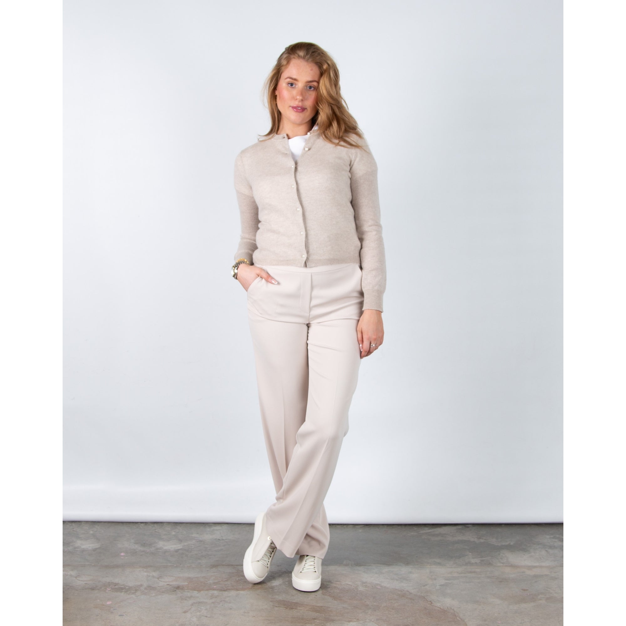 Herzens Angelegenheit Crew Neck Cashmere Cardigan With Pearl Buttons Oatmeal