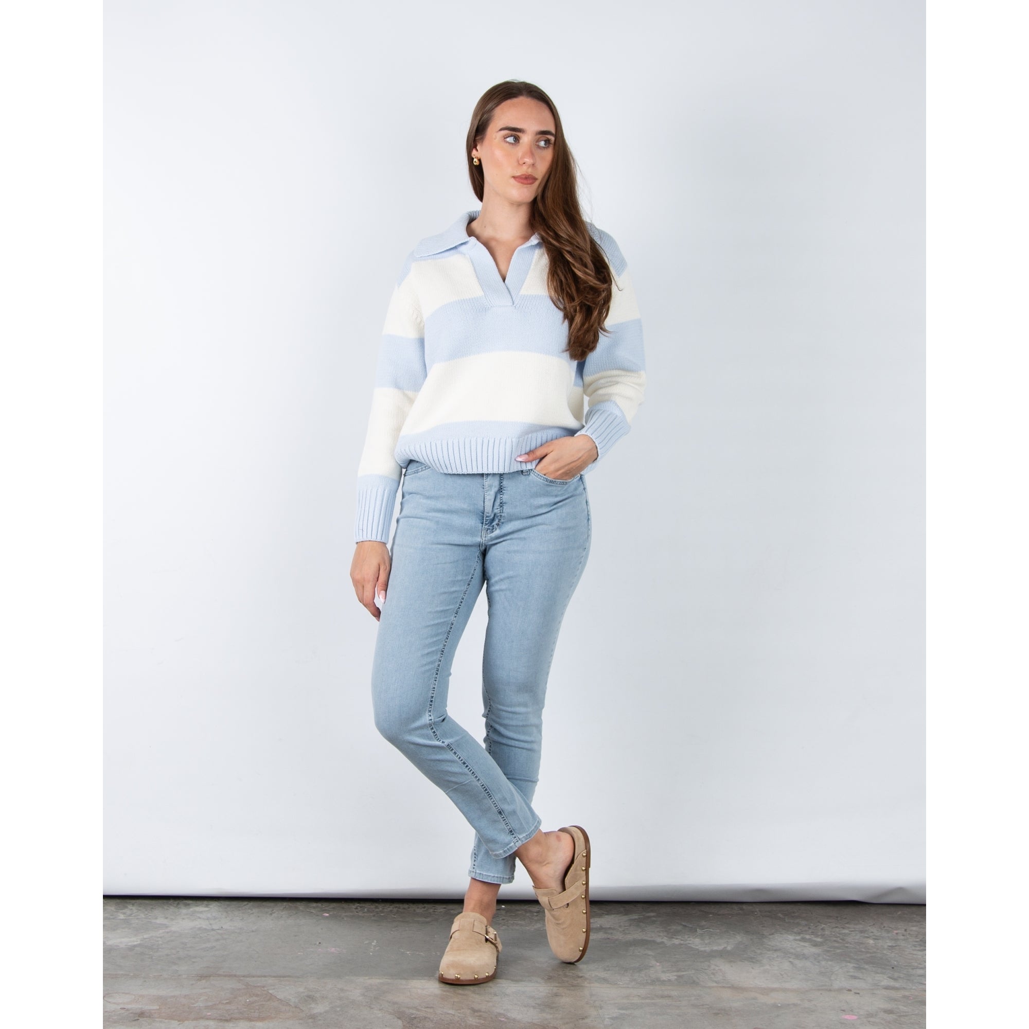 Alpe Alive Closed Toe Suede Clogs With Studs Light Sand