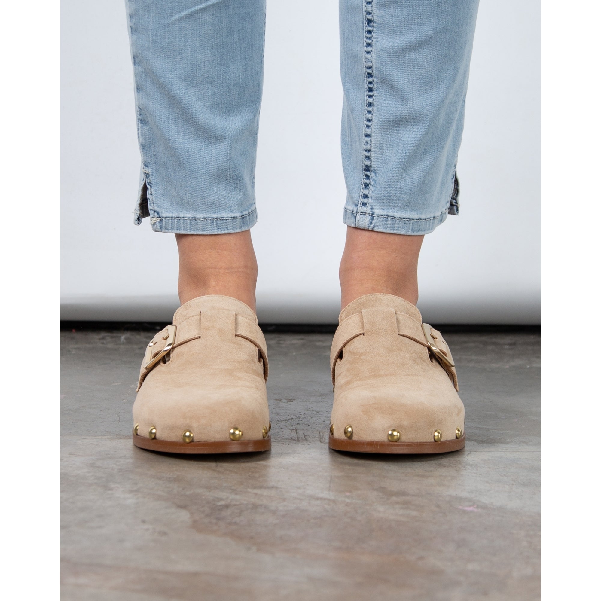 Alpe Alive Closed Toe Suede Clogs With Studs Light Sand