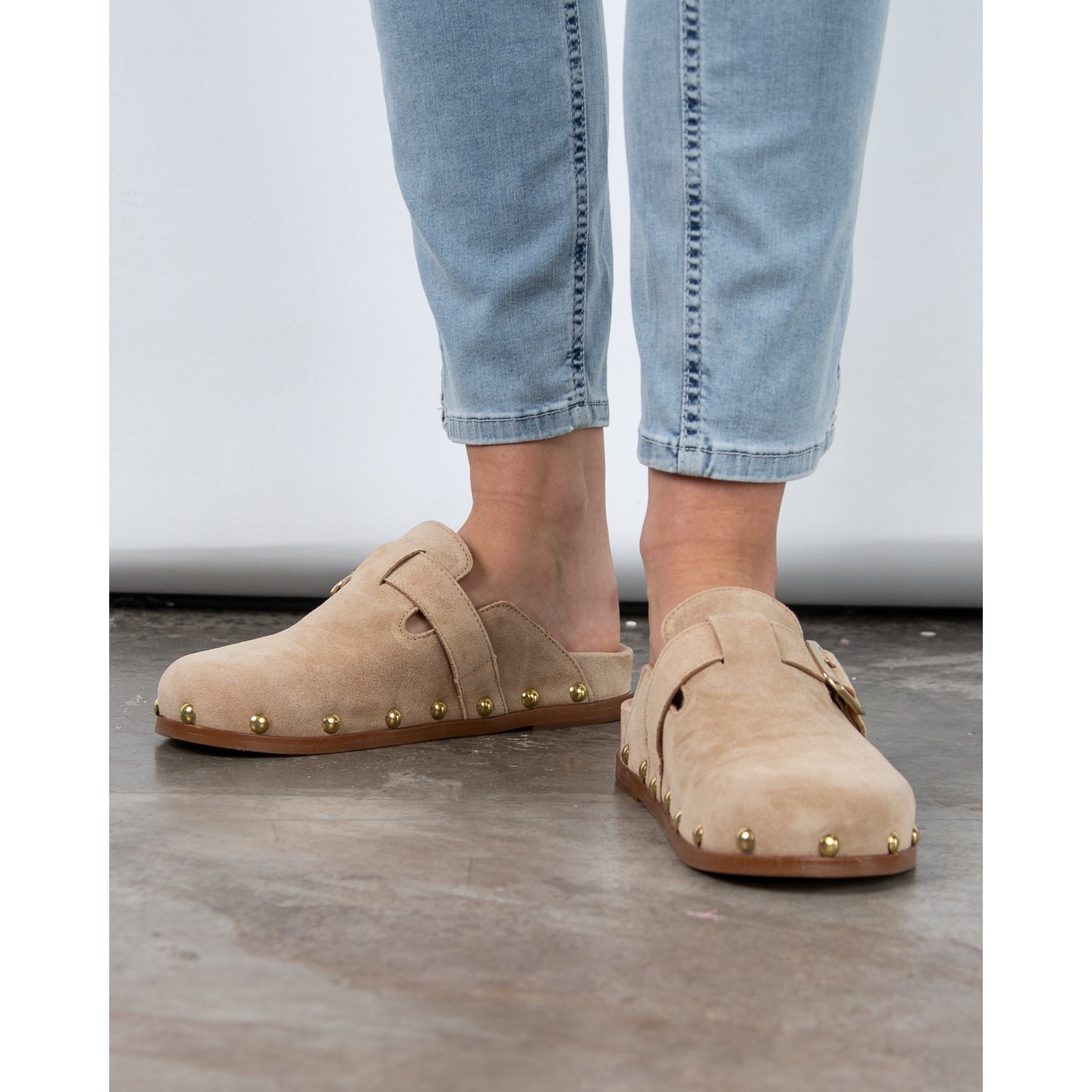 Alpe Alive Closed Toe Suede Clogs With Studs Light Sand