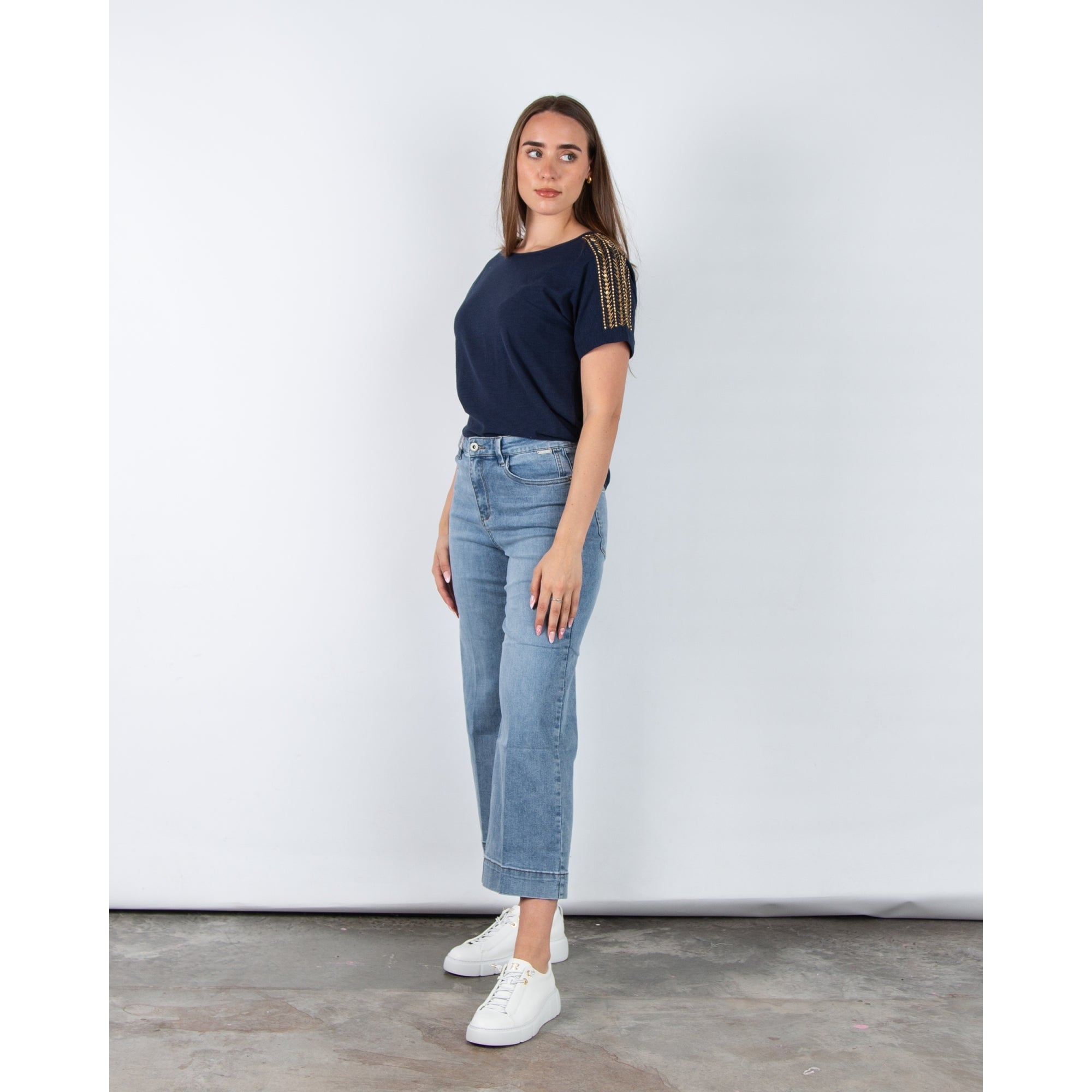 Pomodoro Round Neck T-shirt With Embellished Sleeves Navy