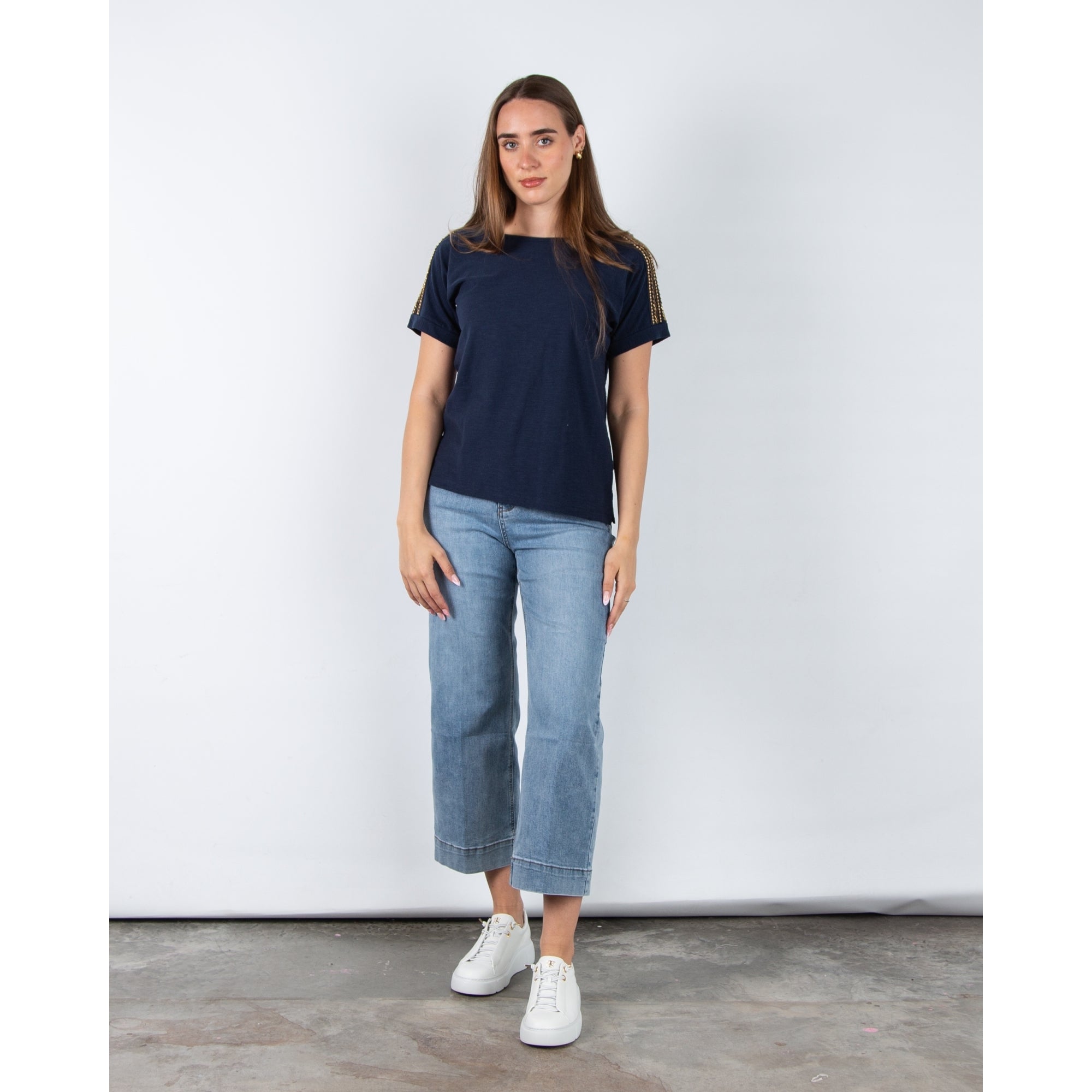 Pomodoro Round Neck T-shirt With Embellished Sleeves Navy