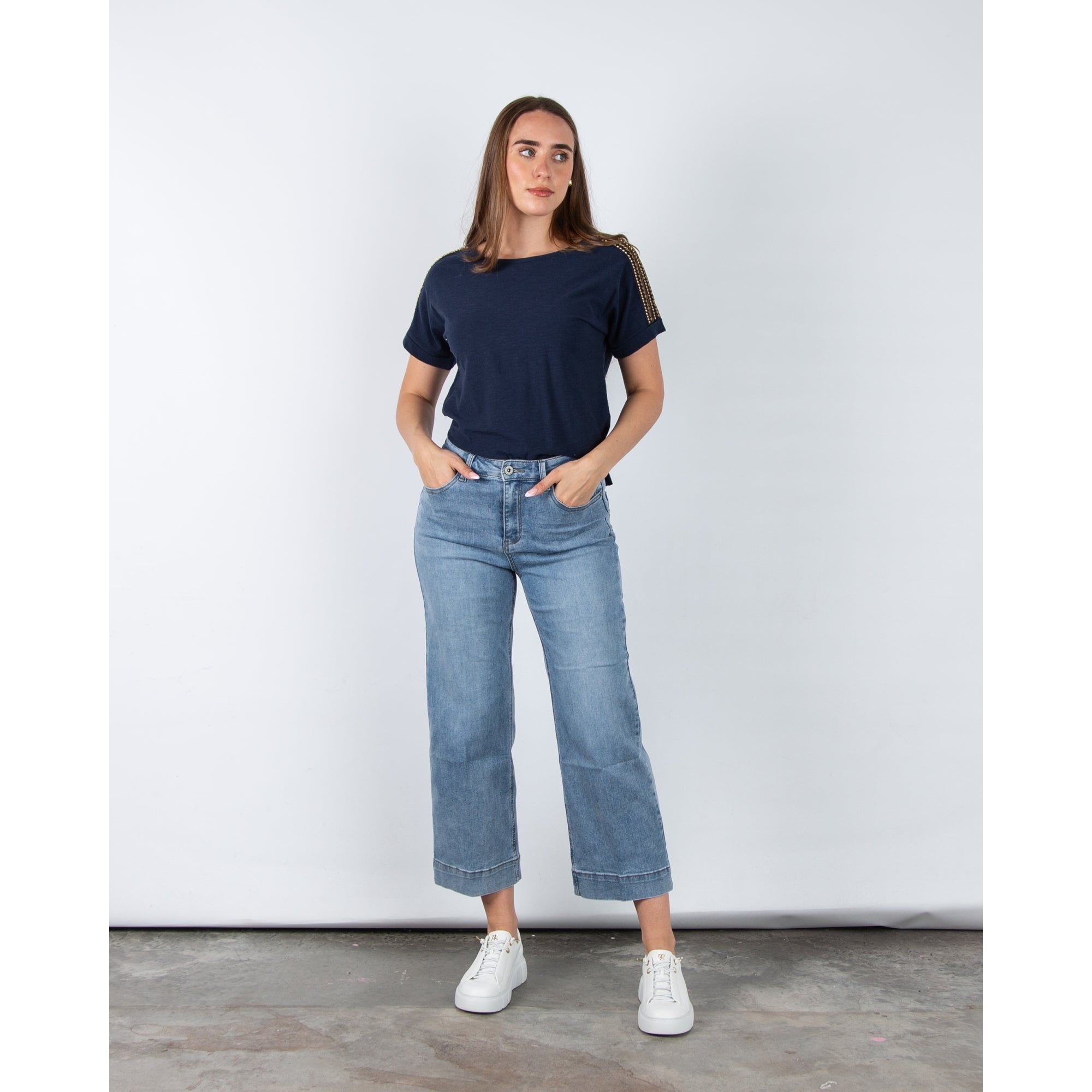 Pomodoro Round Neck T-shirt With Embellished Sleeves Navy