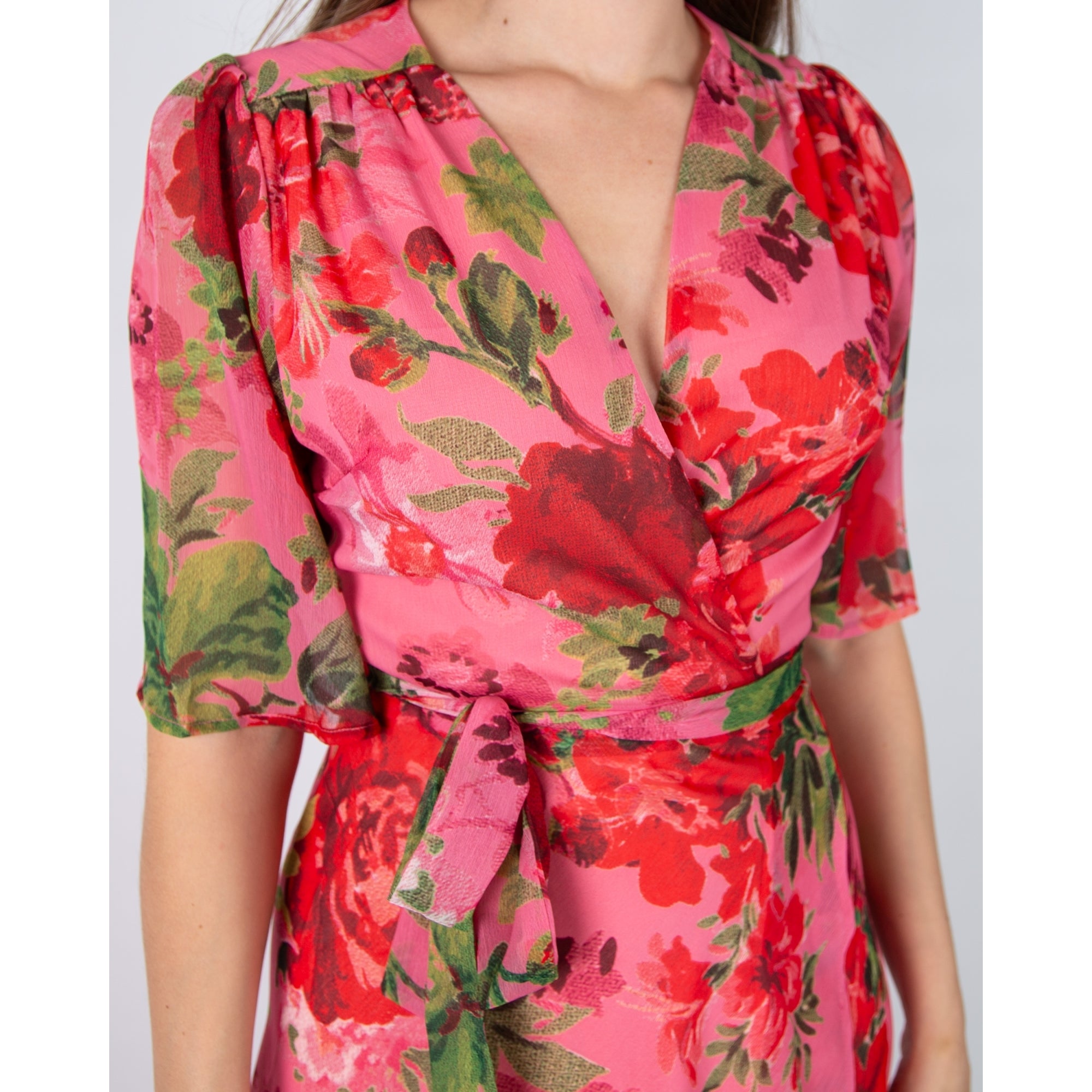 Hope And Ivy Roxanne Rose Print Wrap Dress With Tiered Hem Pink/red