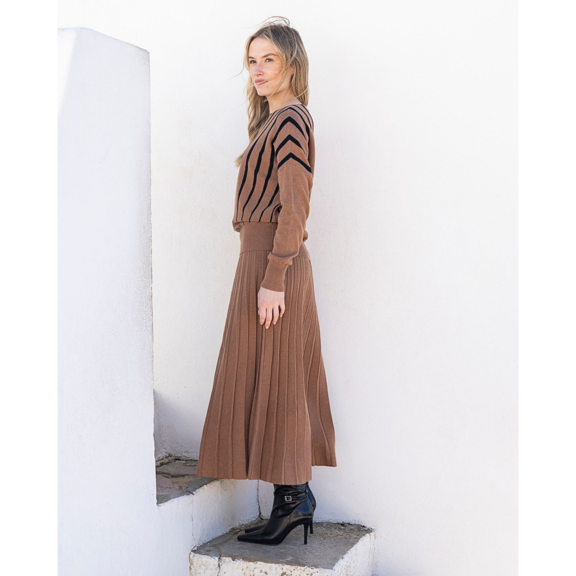 Marble Fashions Pull On Pleated Knit Skirt Camel