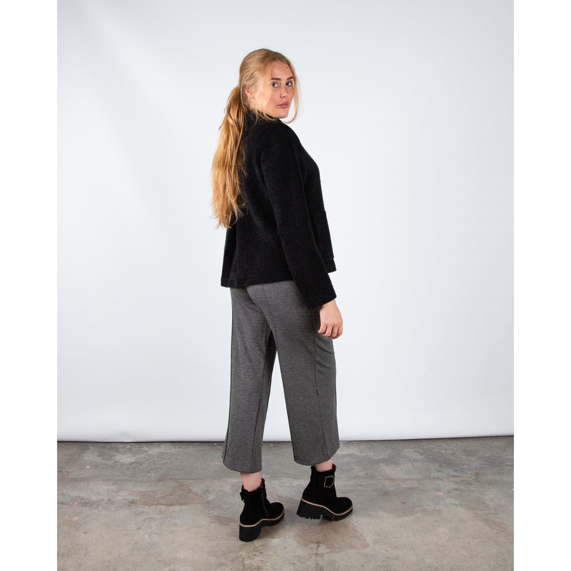 Tinta Style Fiorella Soft Knit Button Cape Jacket With Pleat Back Black