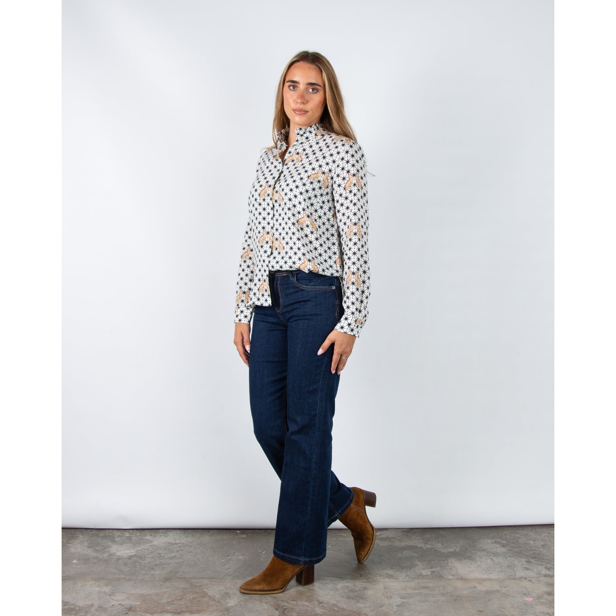 Vilagallo Andy Leopard And Star Print Blouse With Frill Collar Off White/navy