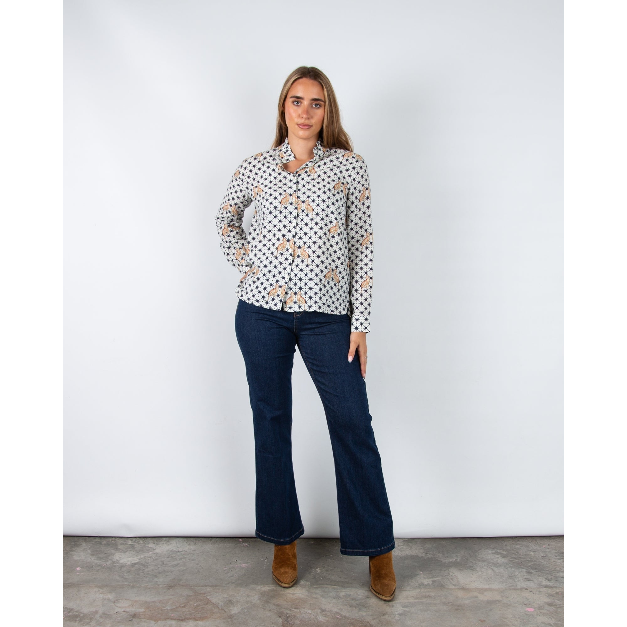 Vilagallo Andy Leopard And Star Print Blouse With Frill Collar Off White/navy