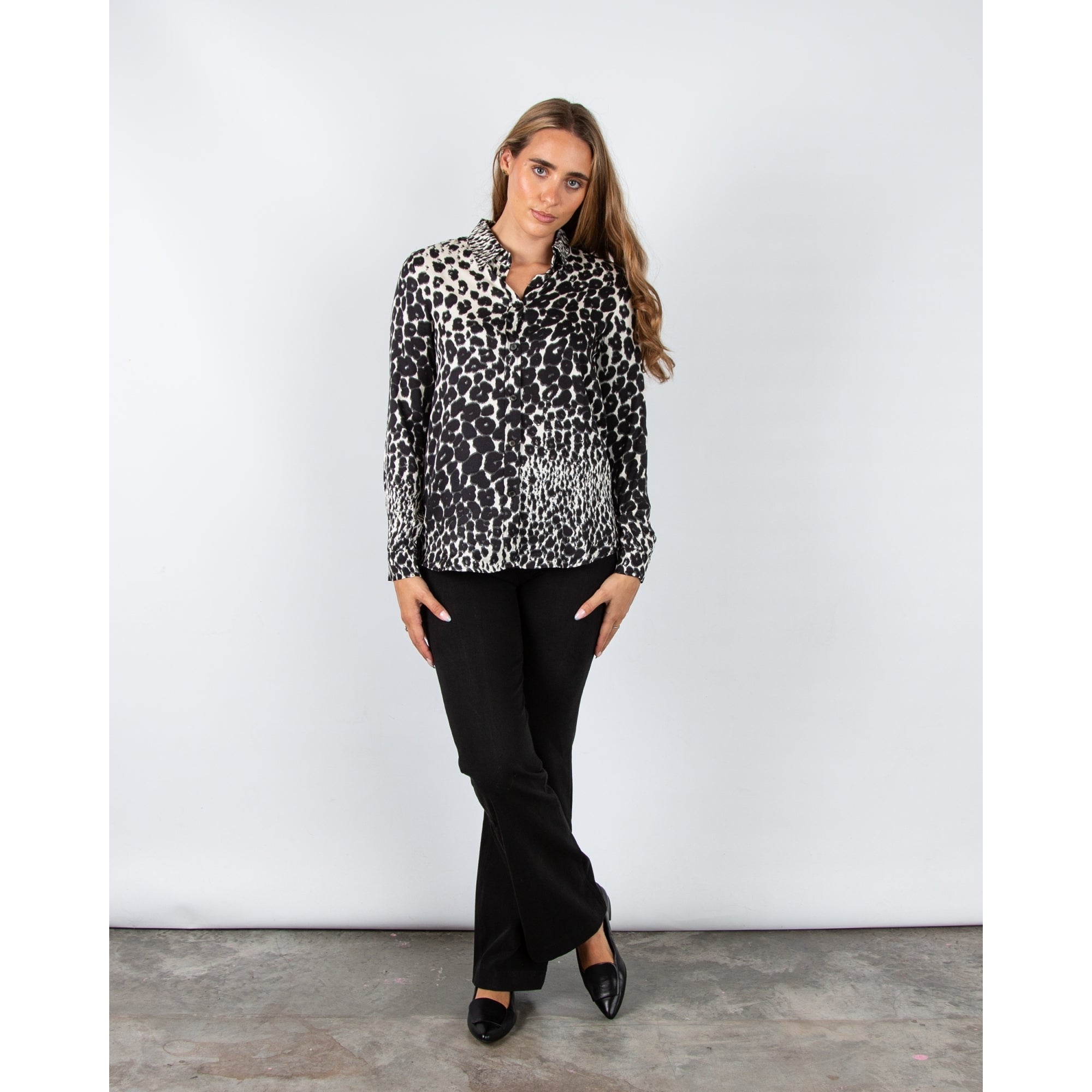 Marella Emme Olivia Loose Bodied Leopard Print Shirt Style Blouse Black/ecru