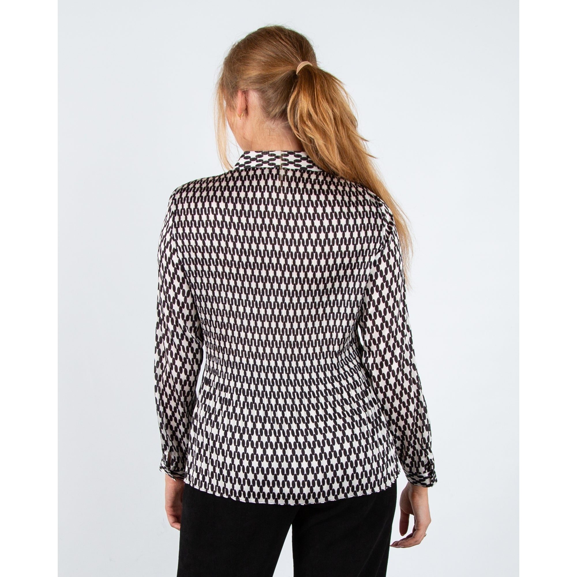 Bariloche Thiar Geometric Circle Print Pleat Blouse Off White/black