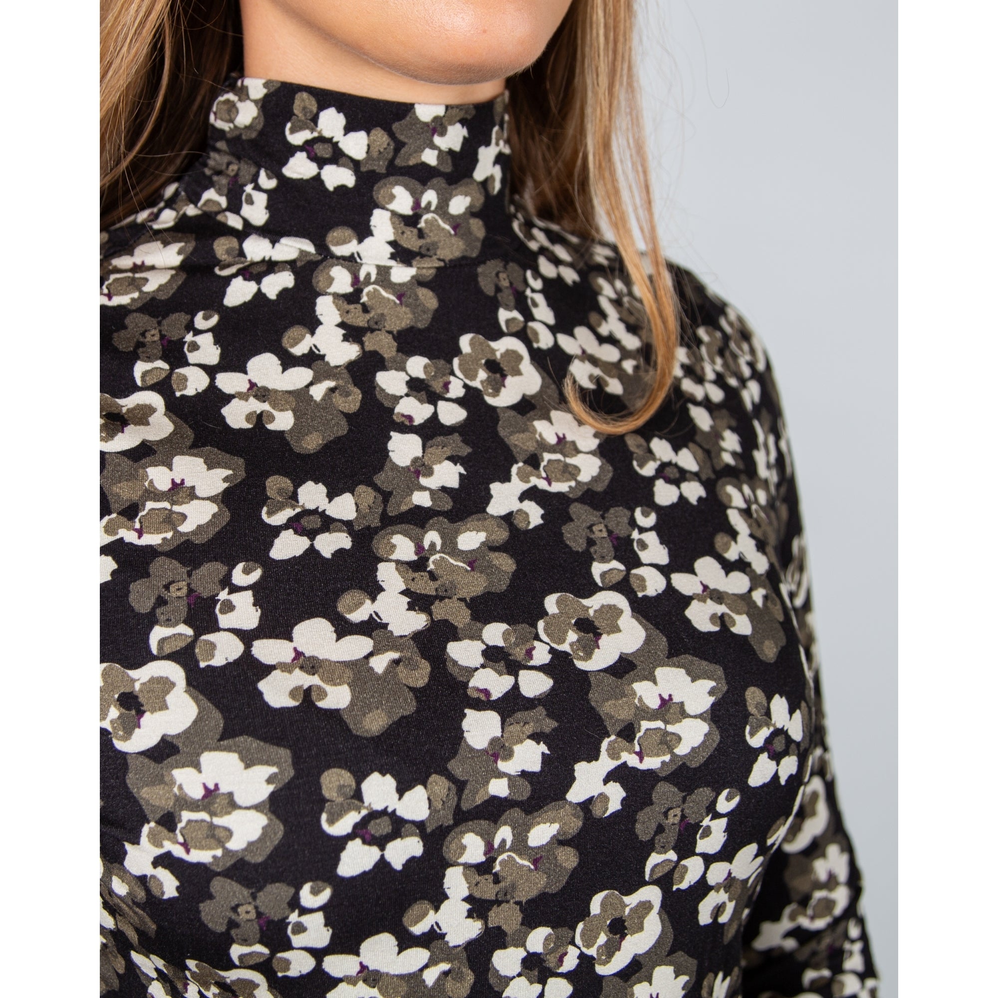 Red Button Floral Crewe Neck Jersey Top Black/khaki