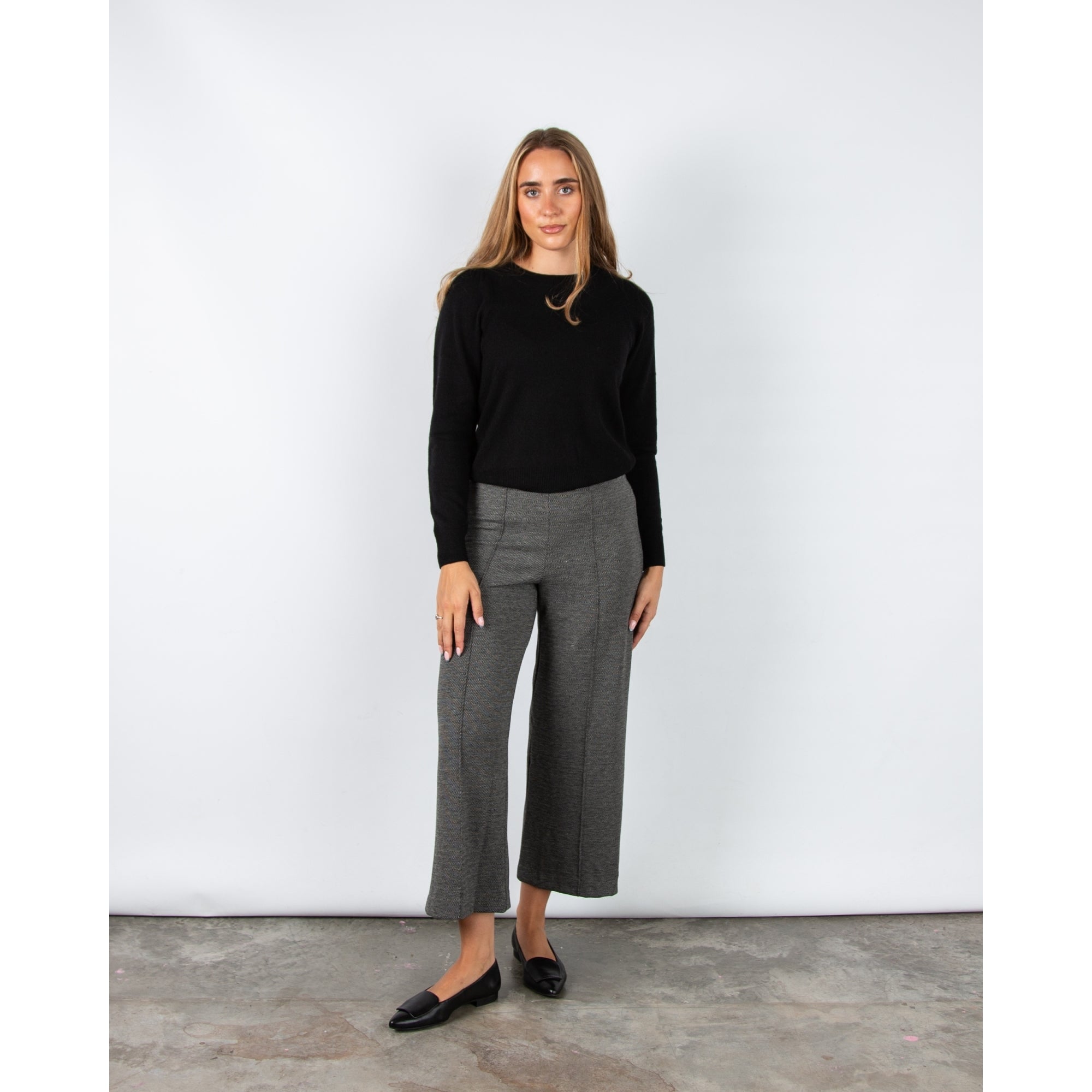 Part Two Evina Round Neck Cashmere Jumper With Rib Trim Black