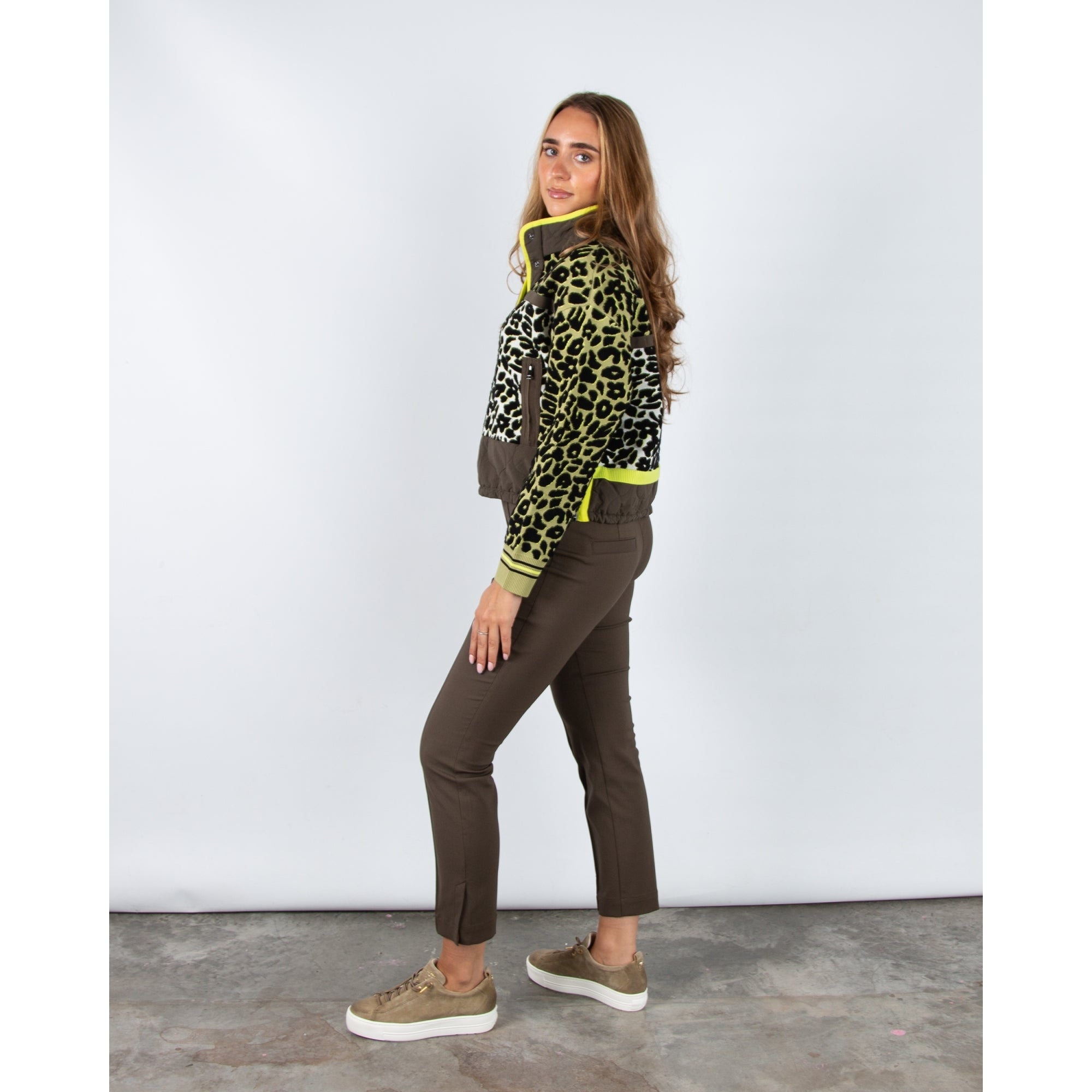 Marc Cain Leo Hike Sporty Leopard Patch Sweatshirt Khaki/lime