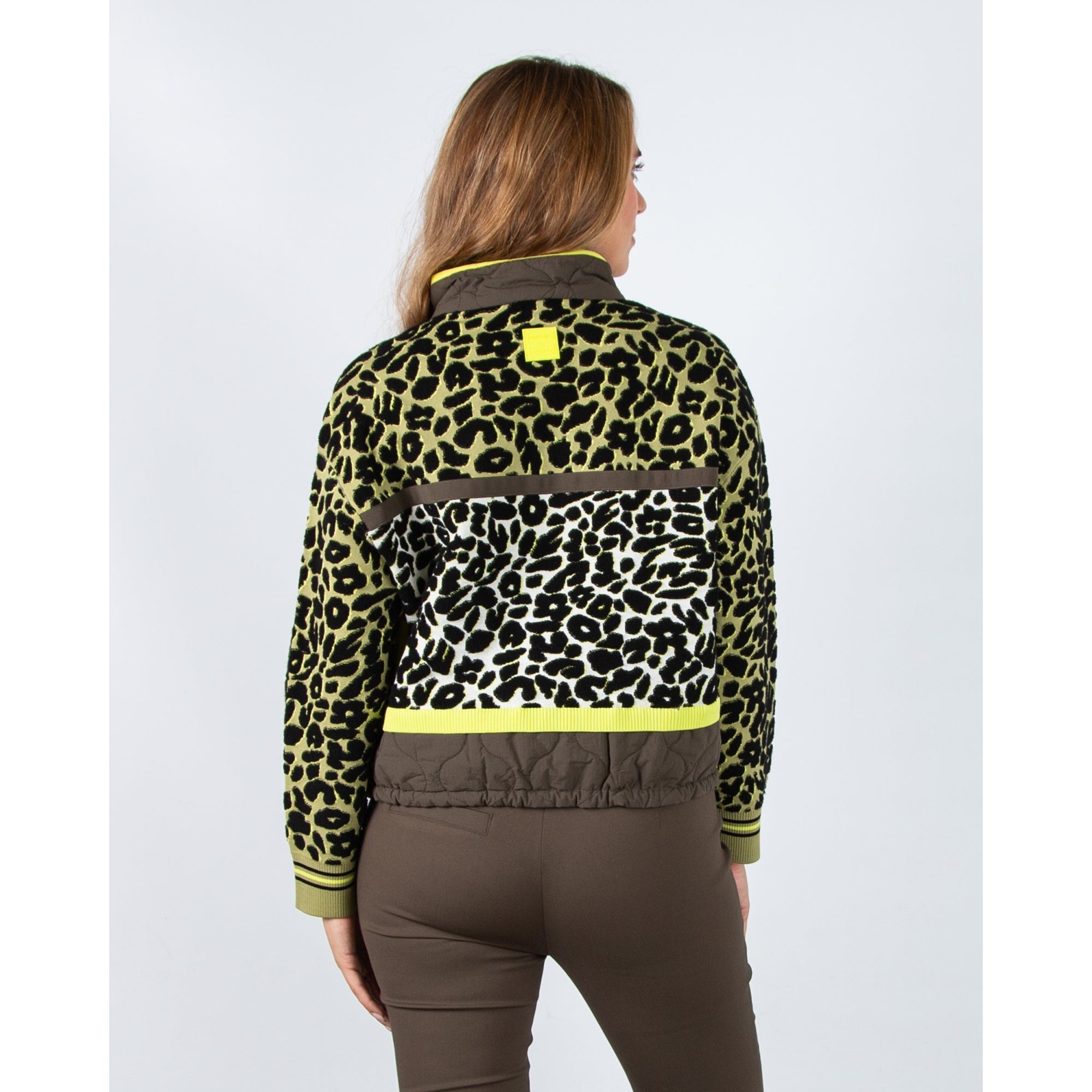 Marc Cain Leo Hike Sporty Leopard Patch Sweatshirt Khaki/lime