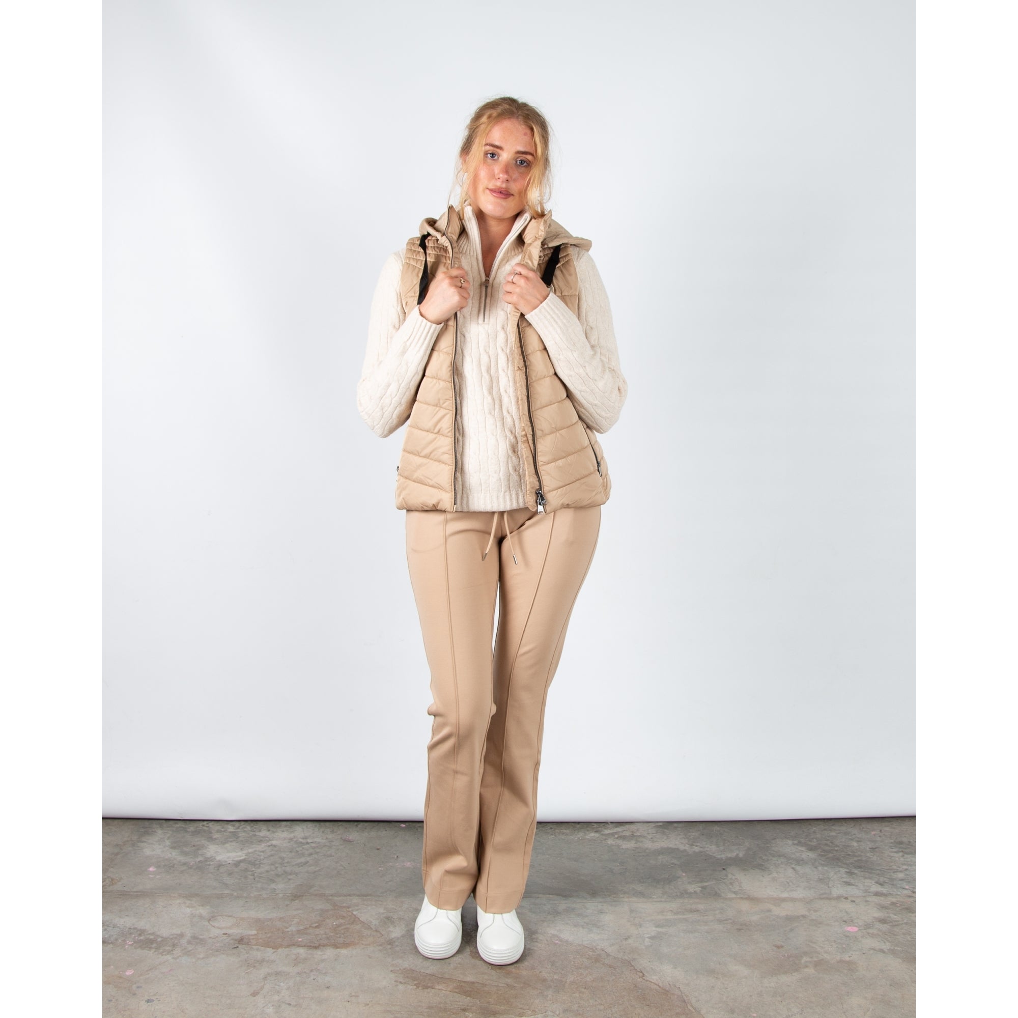 Hv Society Bona Quilted Gilet With Detachable Hood Champagne