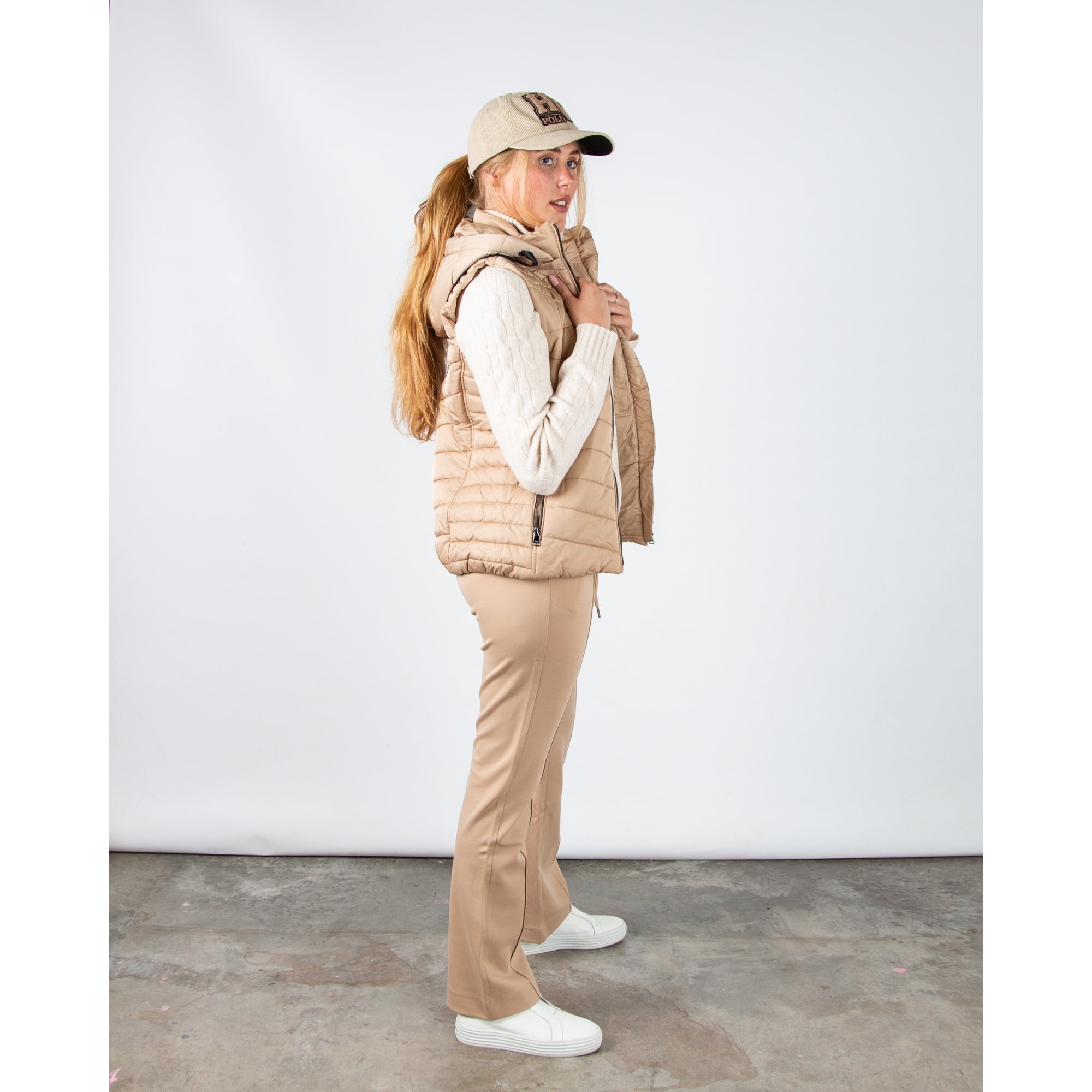 Hv Society Bona Quilted Gilet With Detachable Hood Champagne