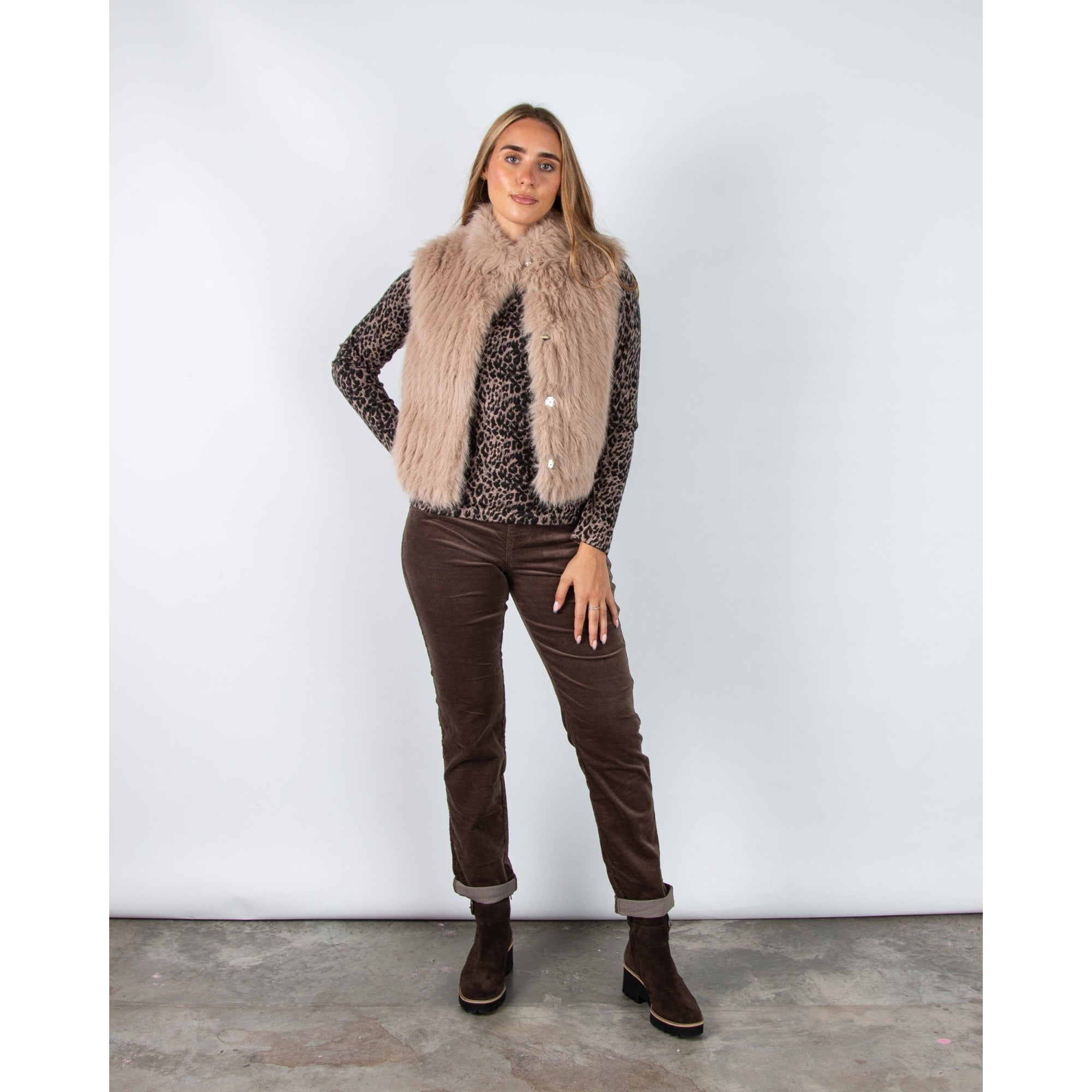 Rino & Pelle Dava Shaggy Faux Fur Ribbed Gilet Oat