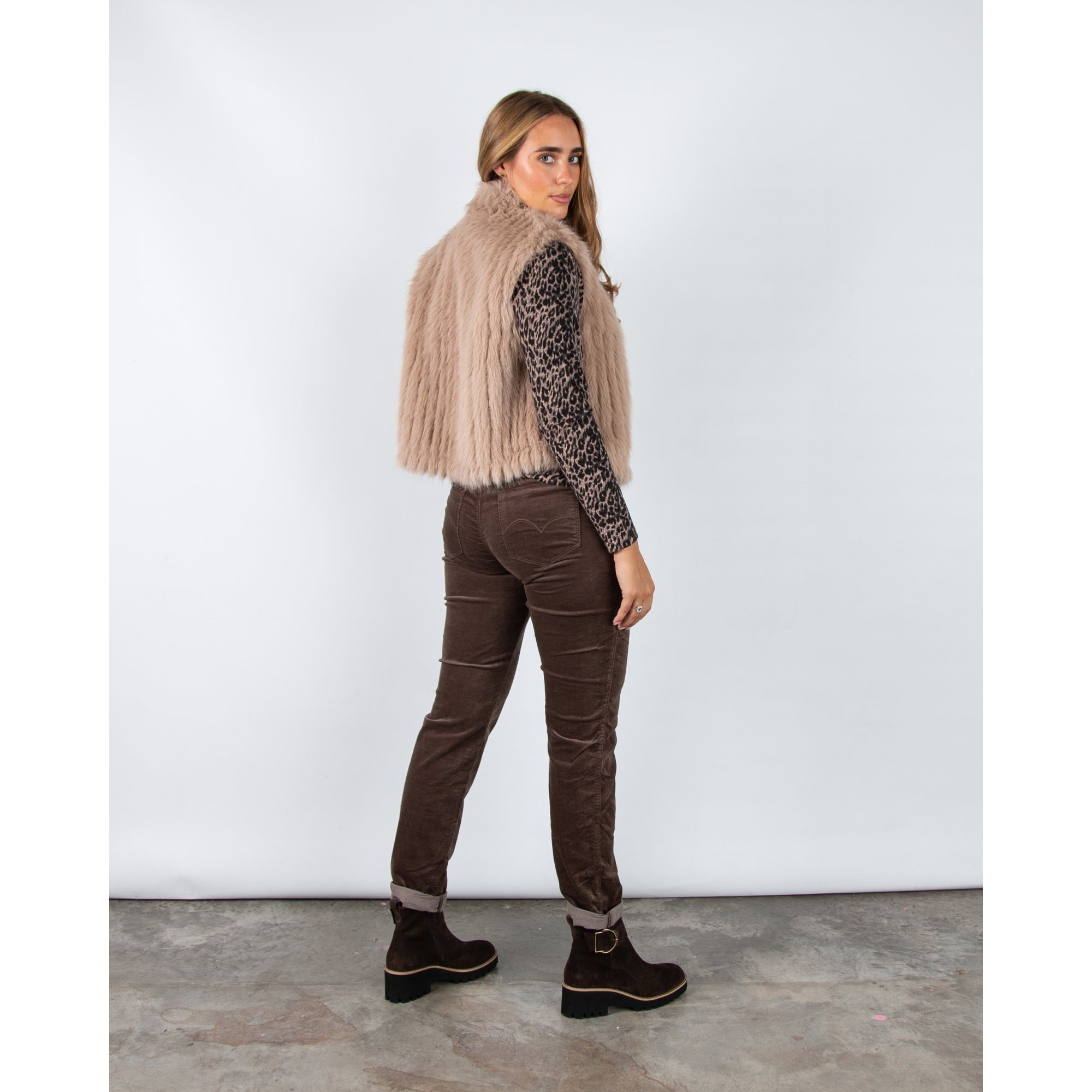 Rino & Pelle Dava Shaggy Faux Fur Ribbed Gilet Oat