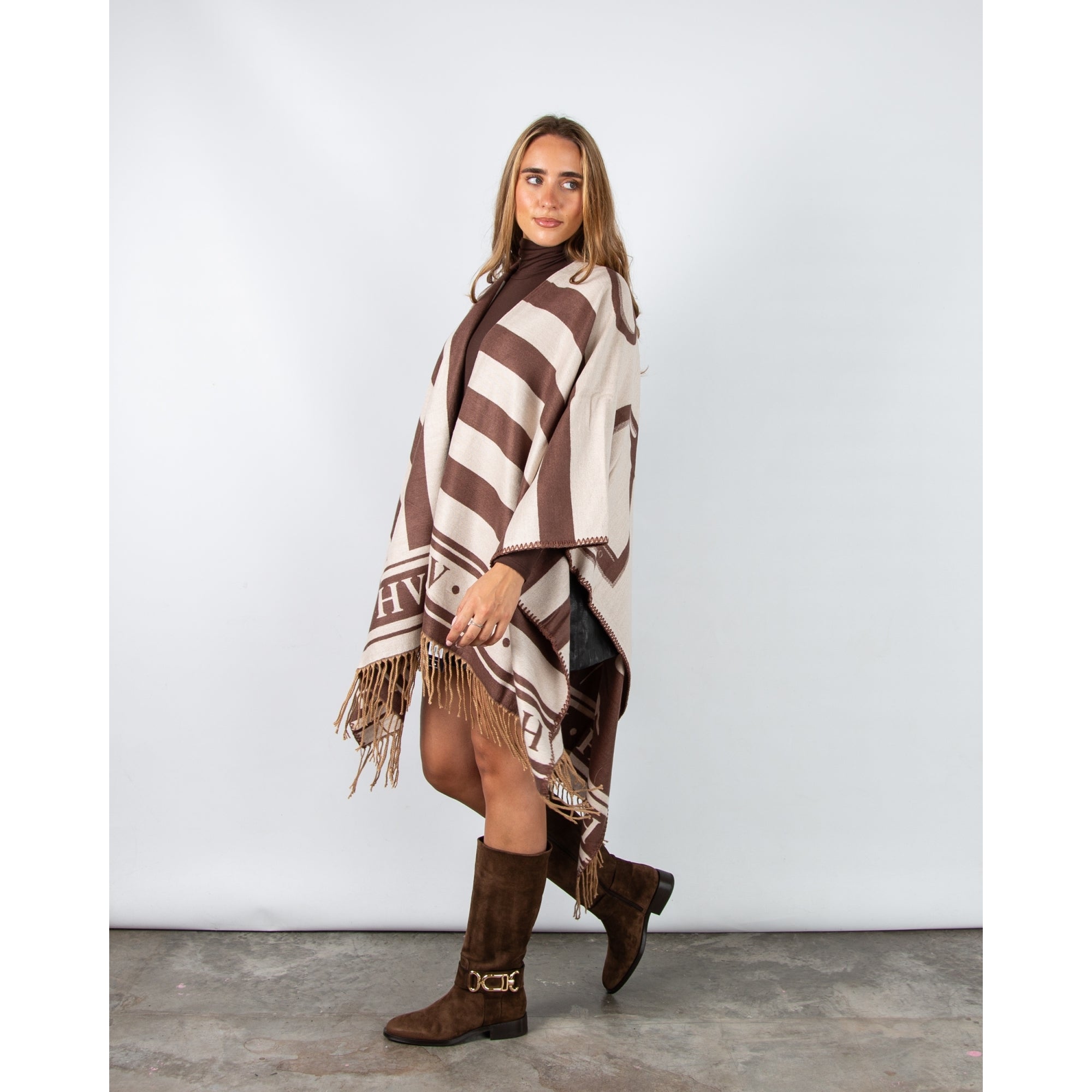 Hv Society Shelly Equestrian Print Shawl With Tassels Brown