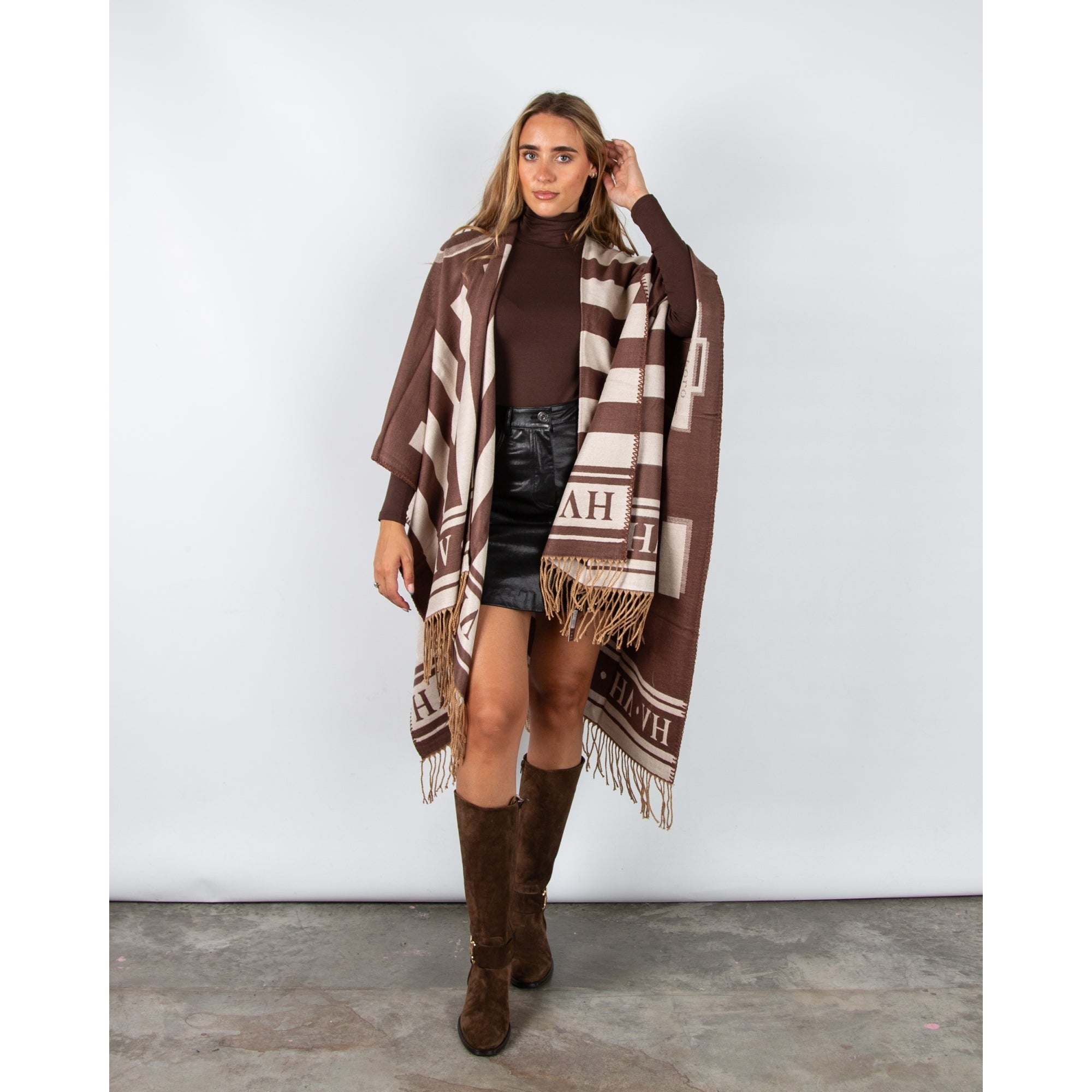 Hv Society Shelly Equestrian Print Shawl With Tassels Brown