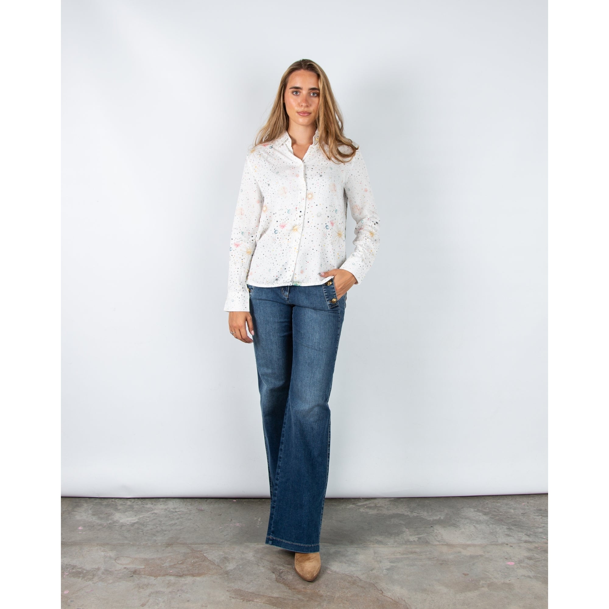 Vilagallo Isa Scattered Star Print Blouse With Detail Back White Multi