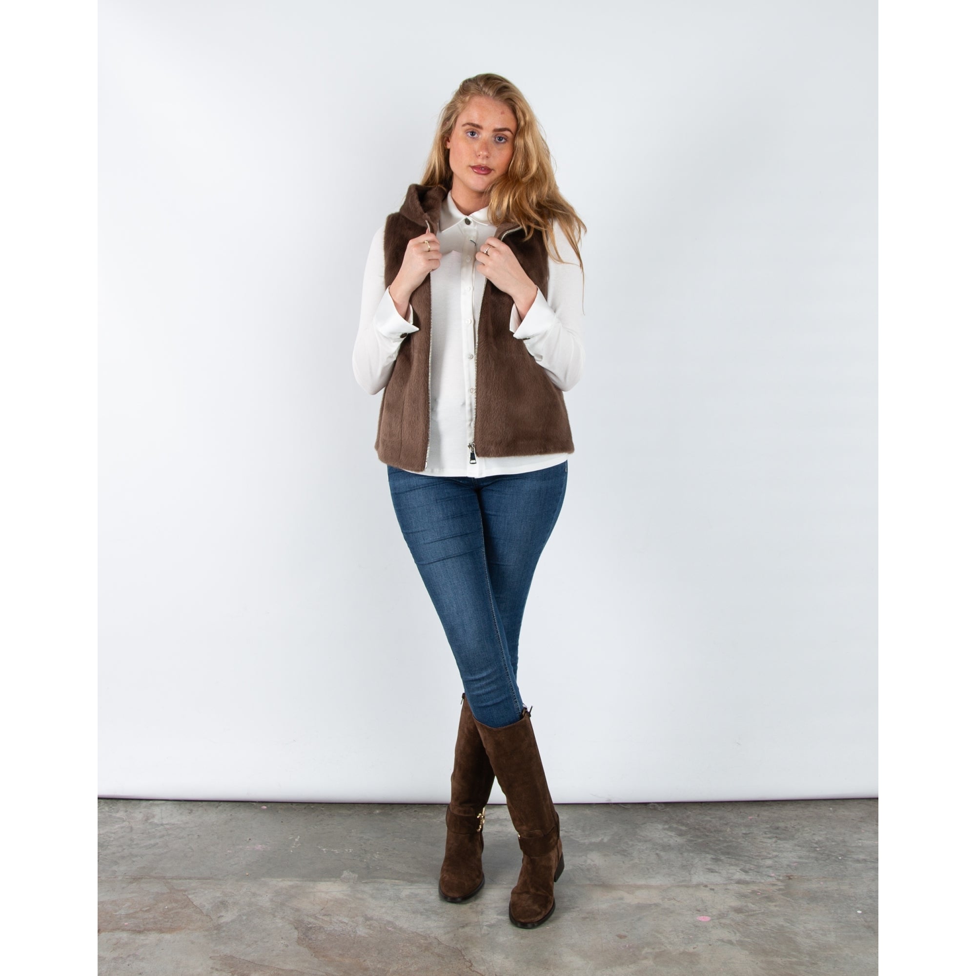 Giovanni Vicky Faux Fur Zip Through Gilet With Hood Marron