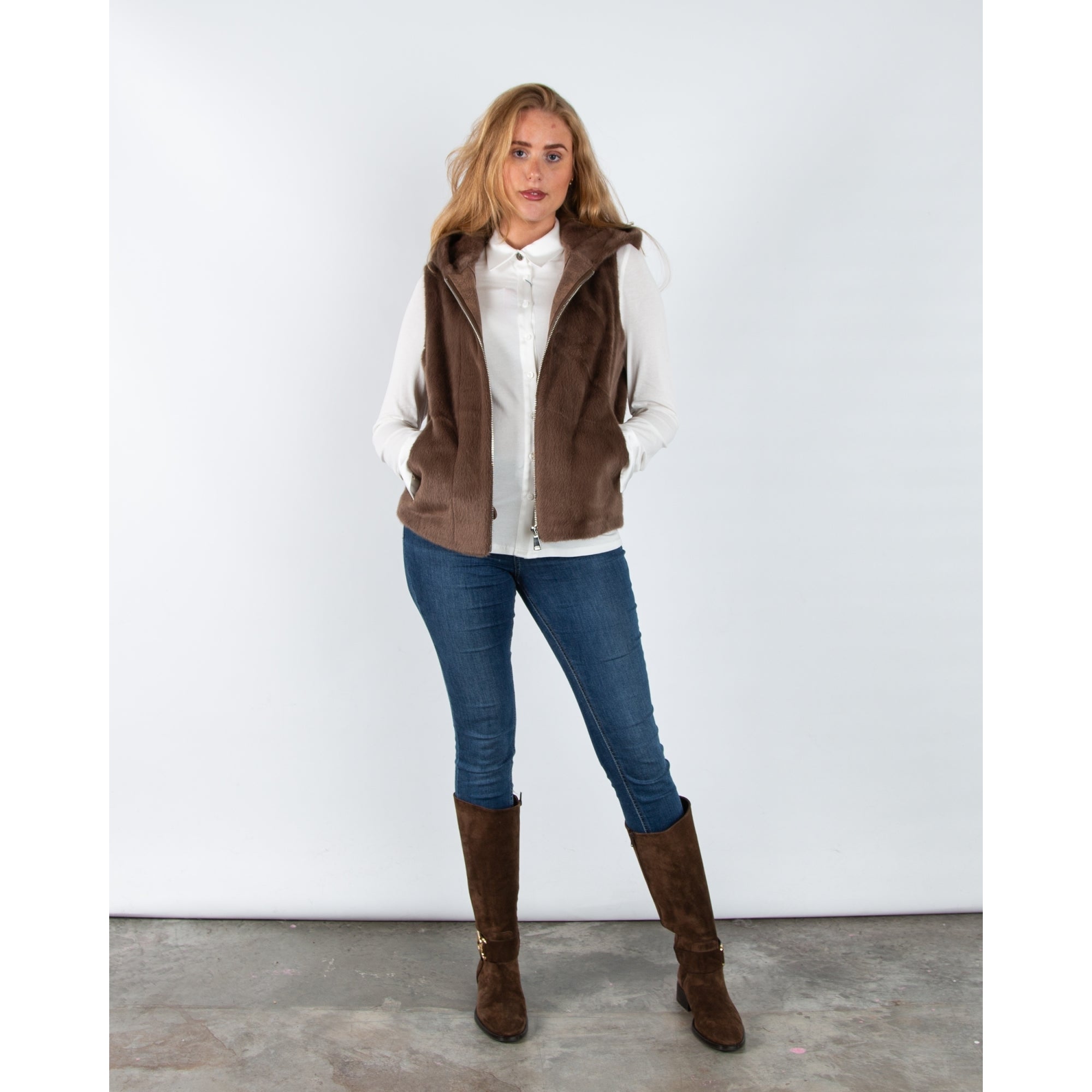 Giovanni Vicky Faux Fur Zip Through Gilet With Hood Marron