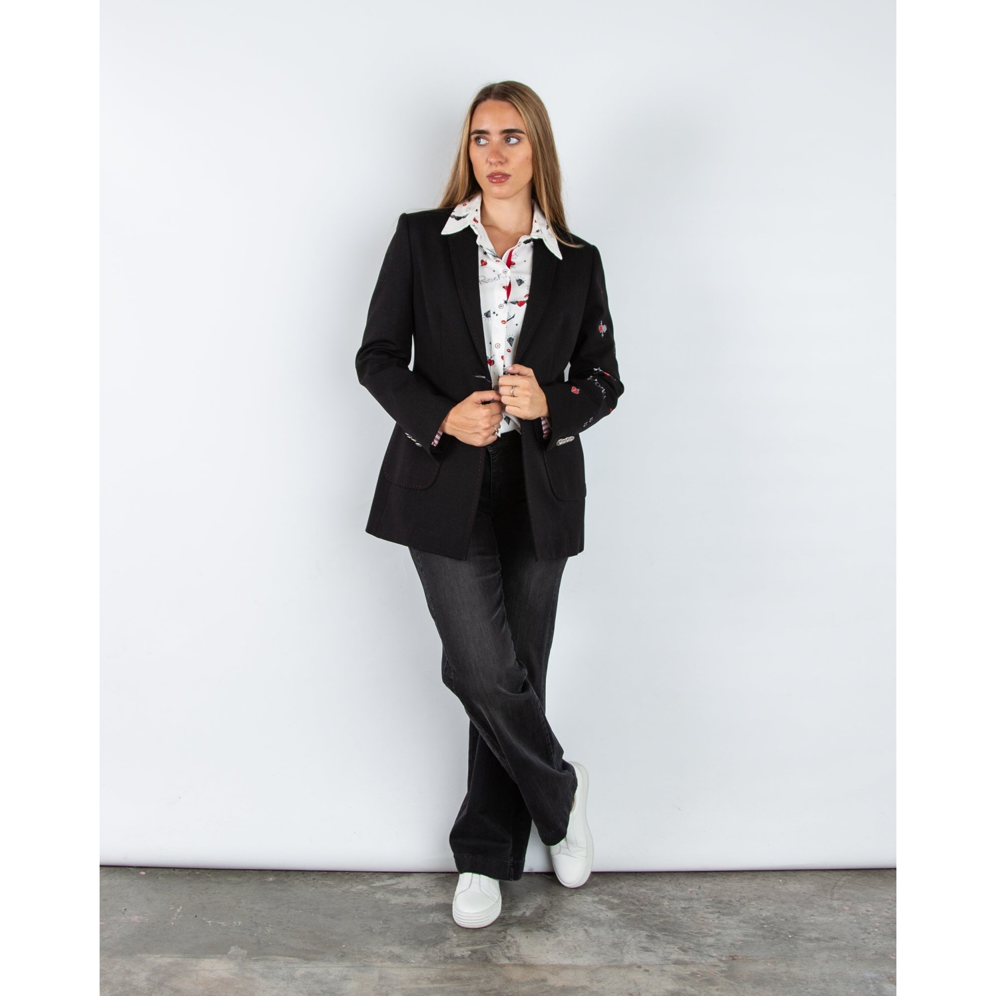 Bariloche Pitti Heart Rock Sticker Print Shirt White