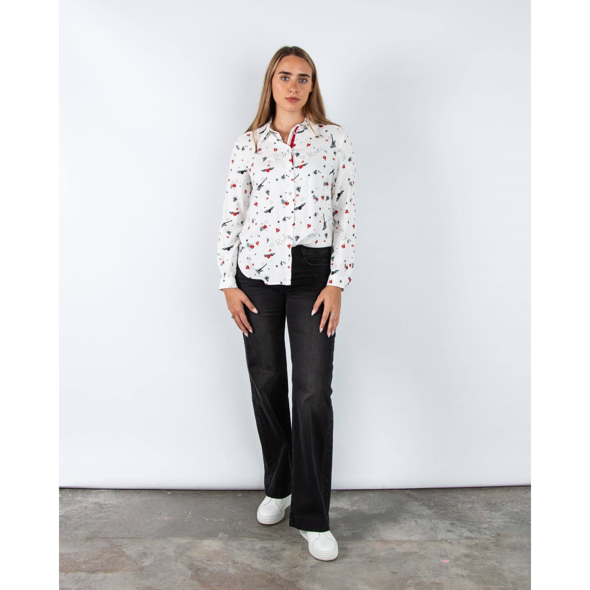 Bariloche Pitti Heart Rock Sticker Print Shirt White