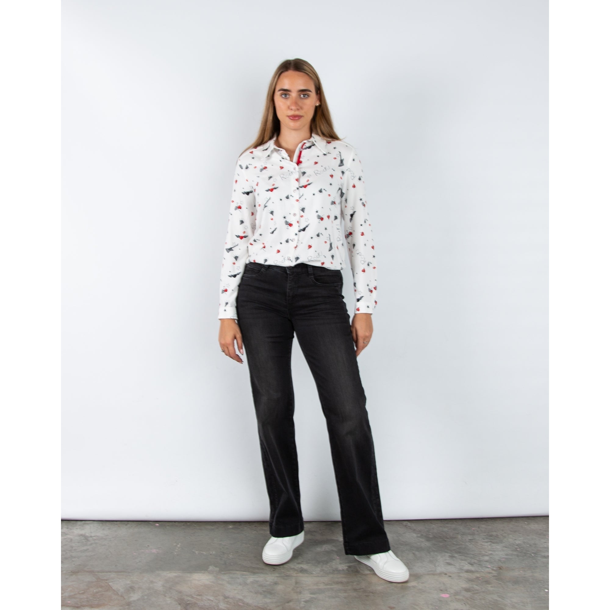 Bariloche Pitti Heart Rock Sticker Print Shirt White