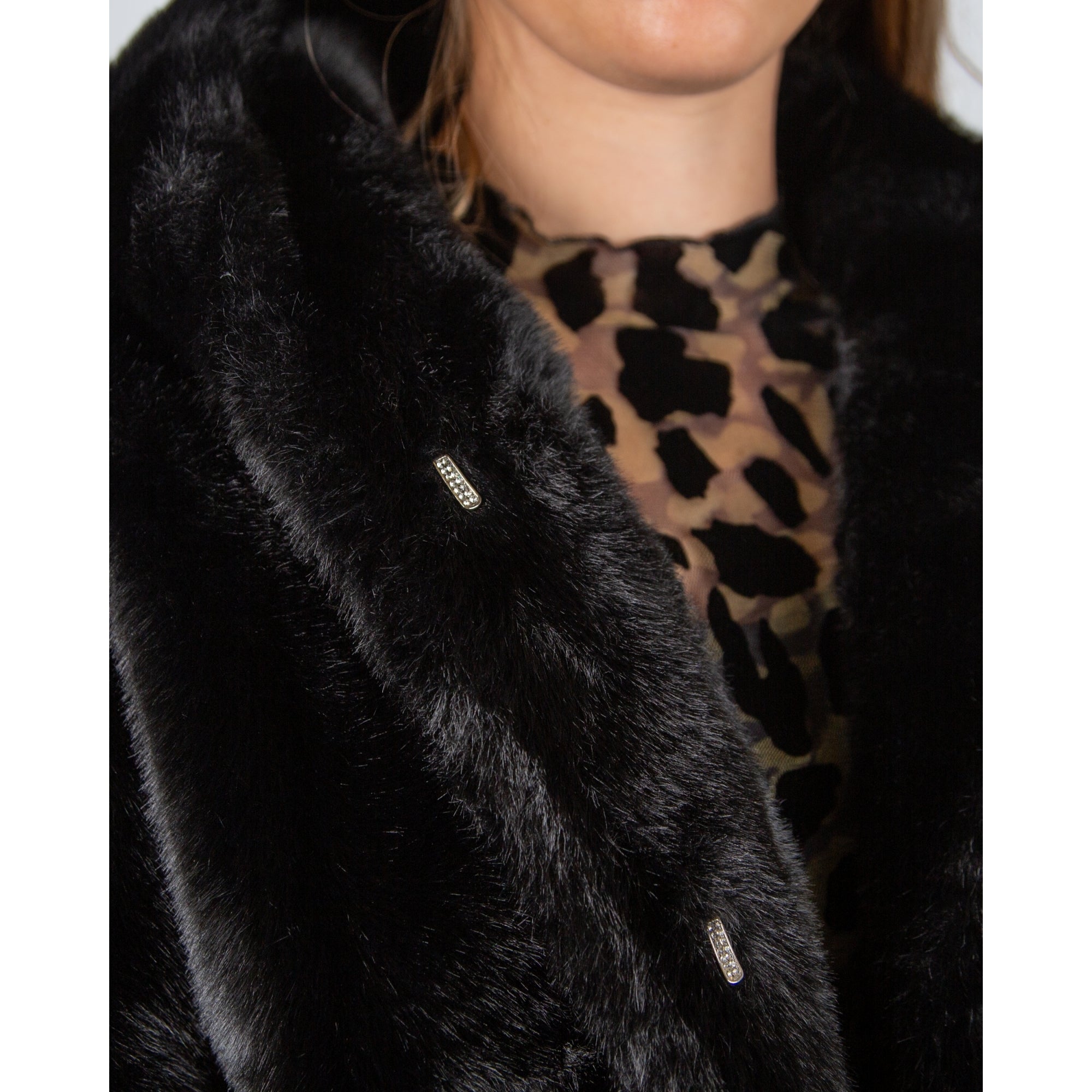 Giovanni Leonie Faux Fur Hooded Cape Jacket Black