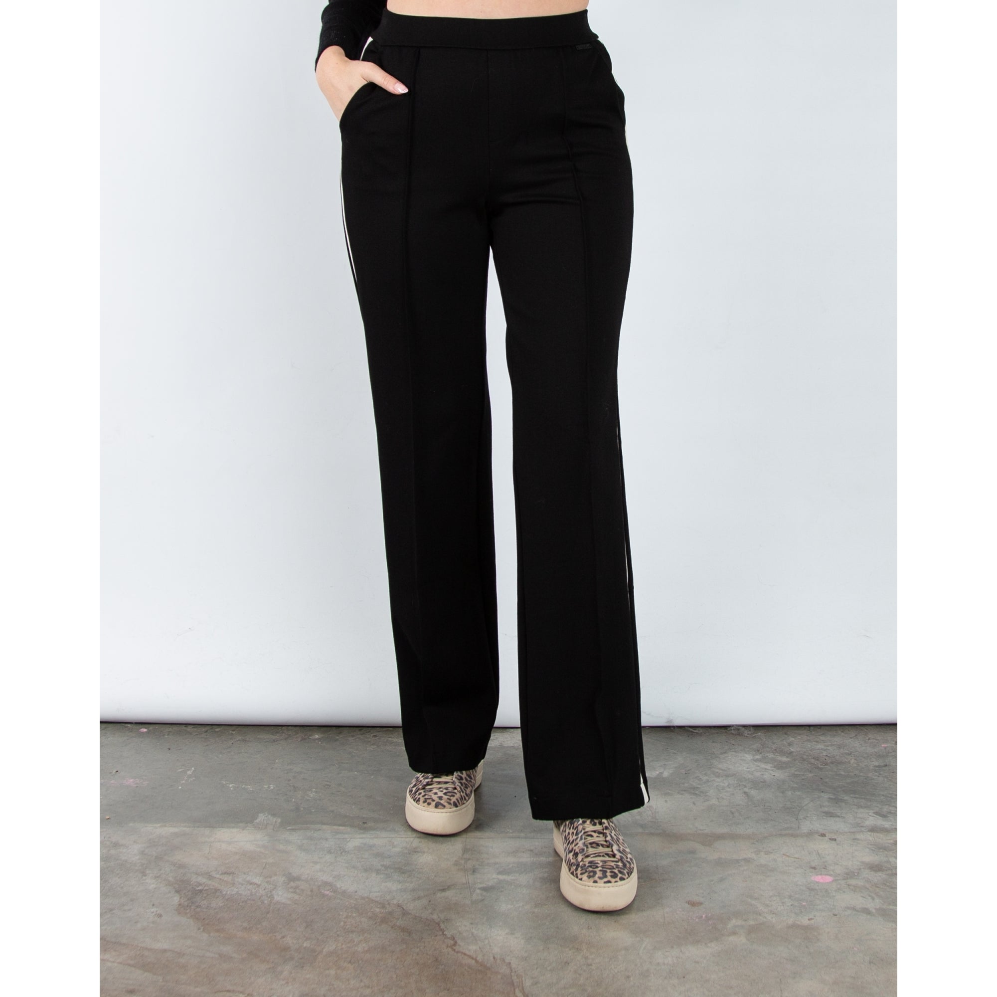 Red Button Colette Pull On Wide Leg Jogger With Side Stripe Black 32L
